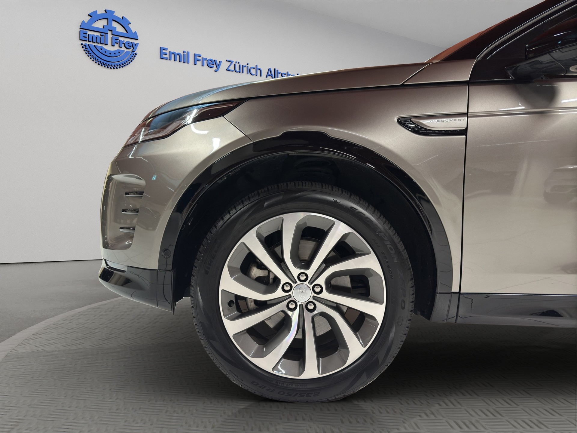LAND ROVER Discovery Sport 1.5 T 270e Dynamic HSE-image-10