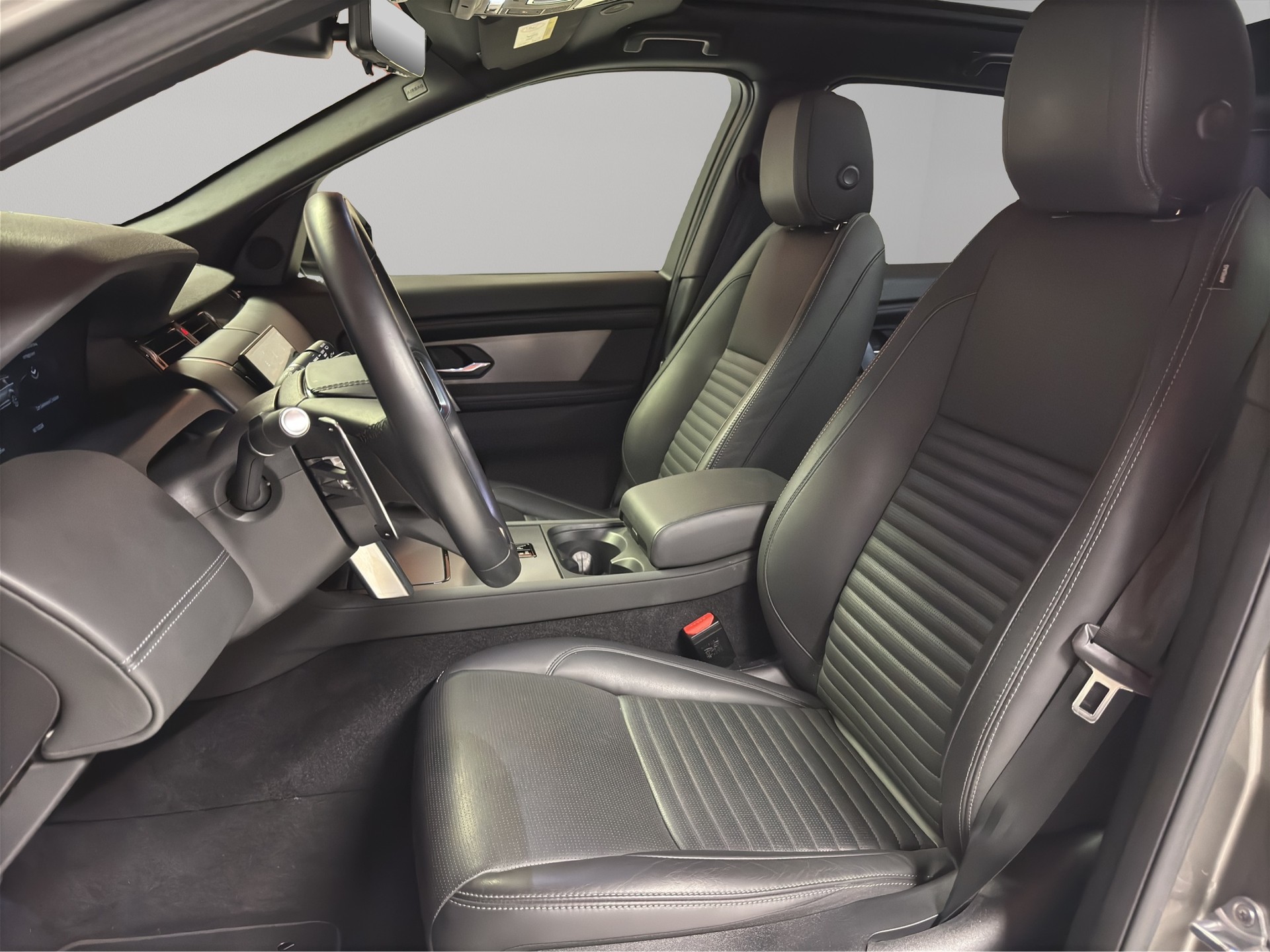 LAND ROVER Discovery Sport 1.5 T 270e Dynamic HSE-image-6