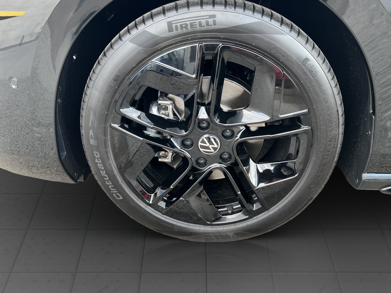VW Passat Variant 2.0 TDI R-Line DSG-image-15