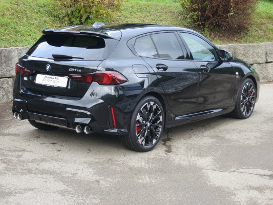 BMW M135 xDrive M Sport Pro-showroom-element-3