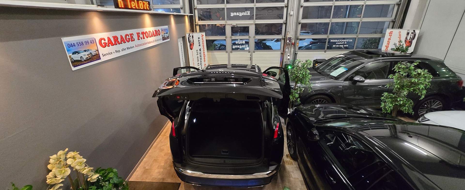 PEUGEOT 3008 300e Hybrid4 GT EAT8-image-12