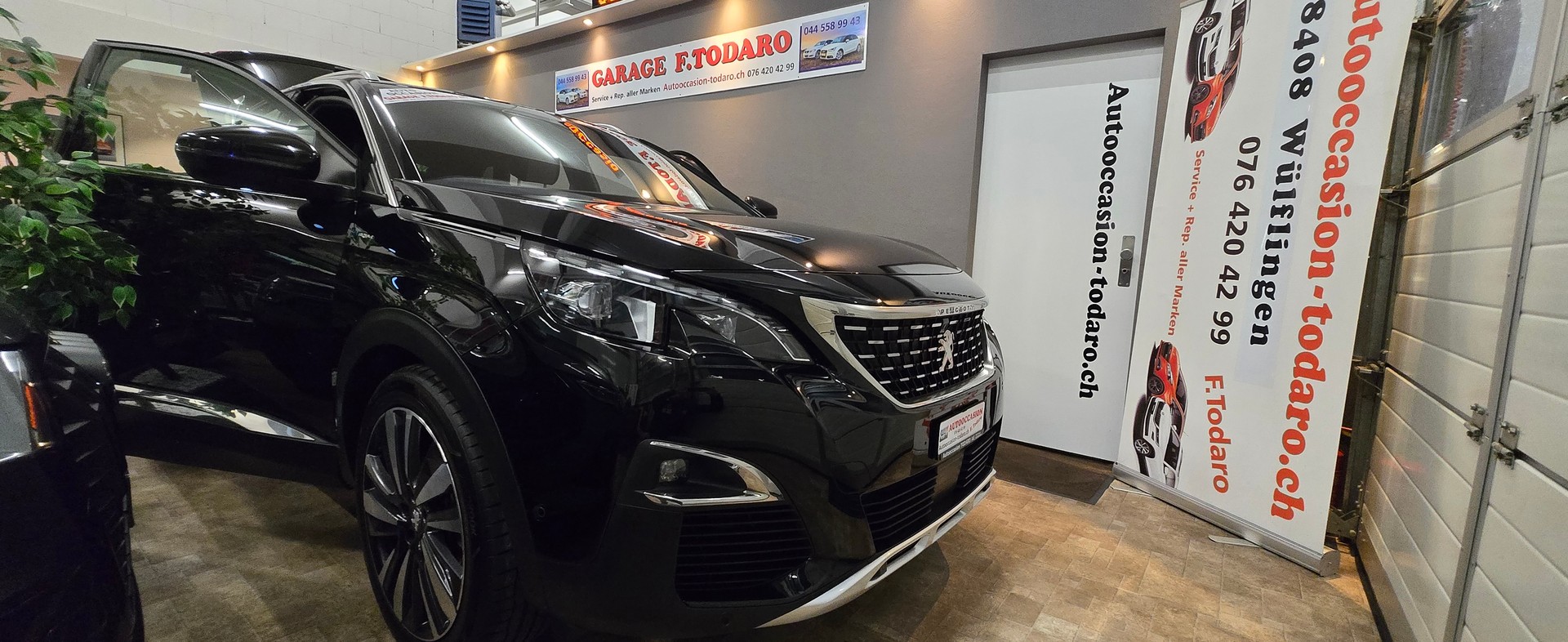 PEUGEOT 3008 300e Hybrid4 GT EAT8-image-16