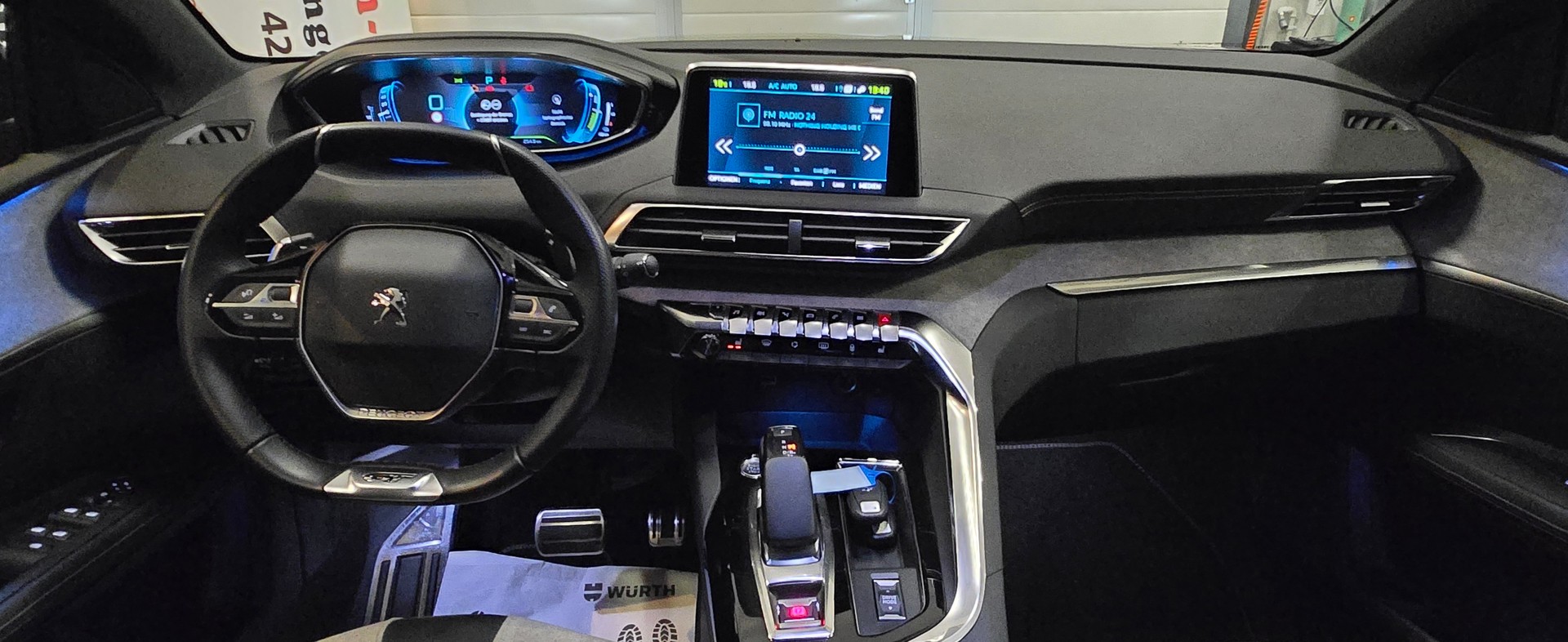 PEUGEOT 3008 300e Hybrid4 GT EAT8-image-23