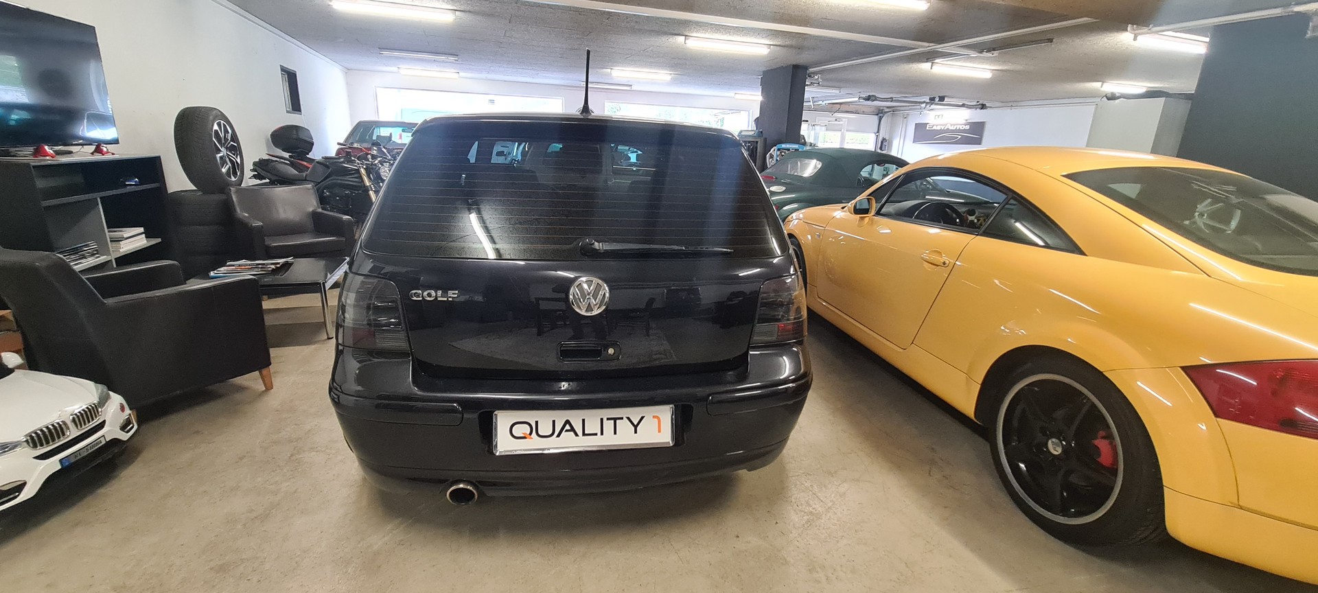 VW Golf 1.8 T GTI 25 Years-image-7