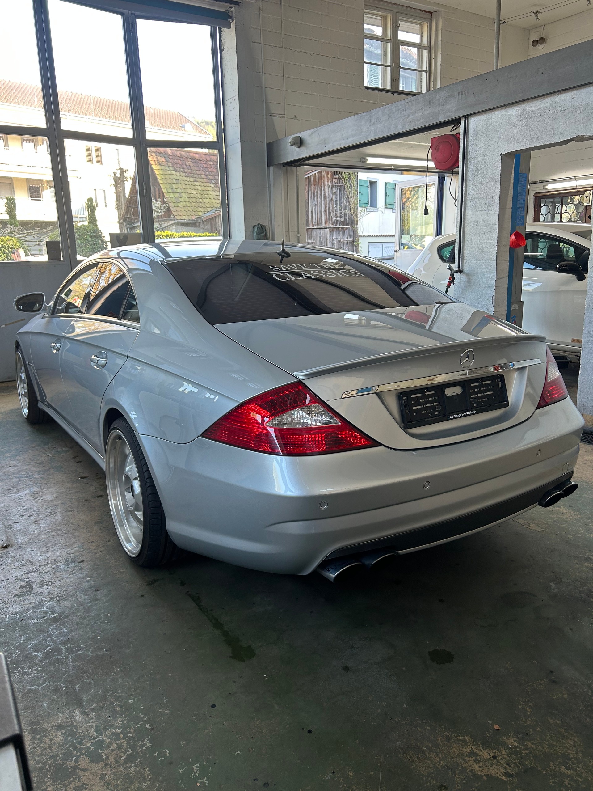MERCEDES-BENZ CLS 55 AMG Automatic-image-4