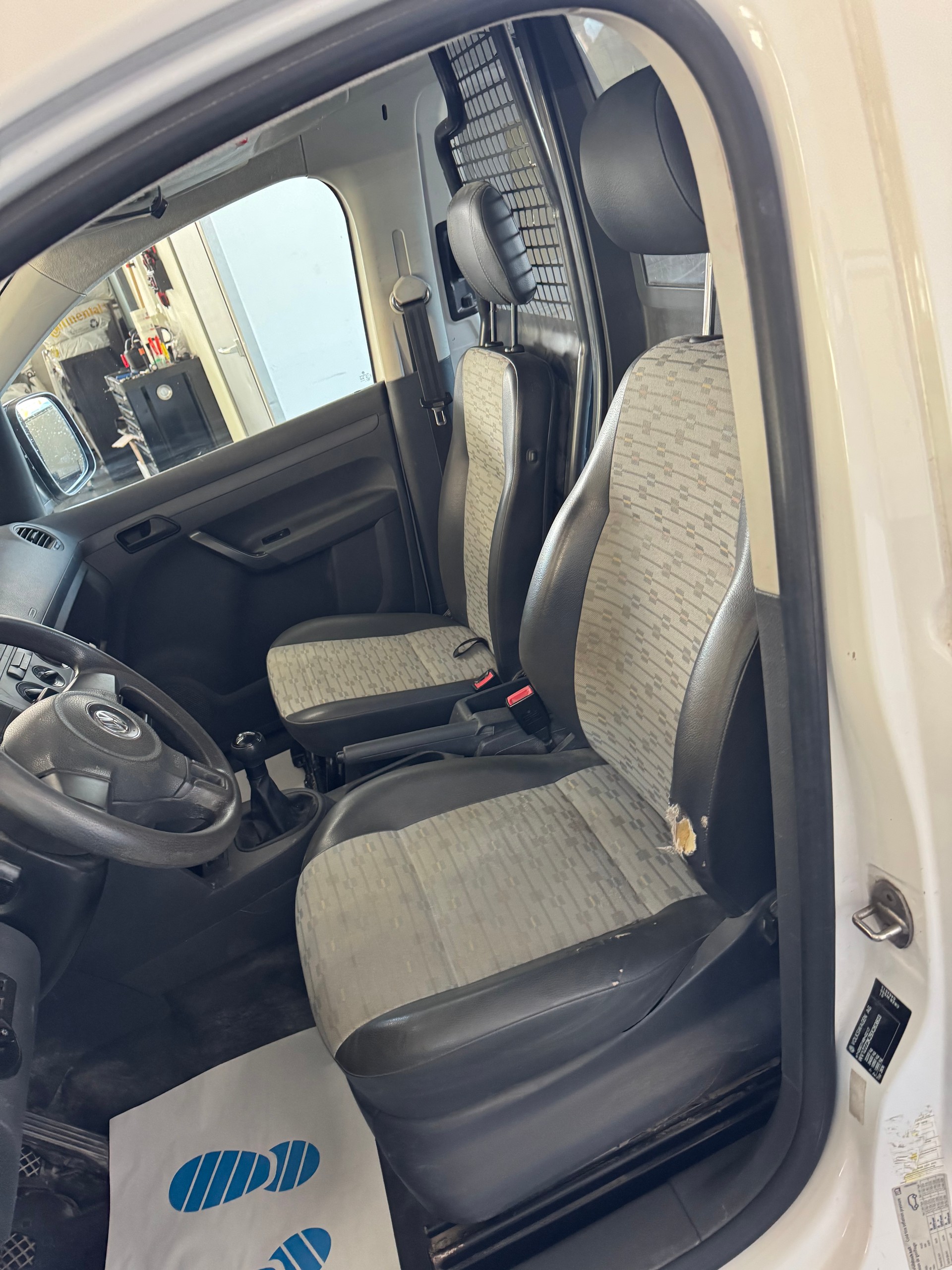 VW Caddy Maxi 1.2 TSI-image-14