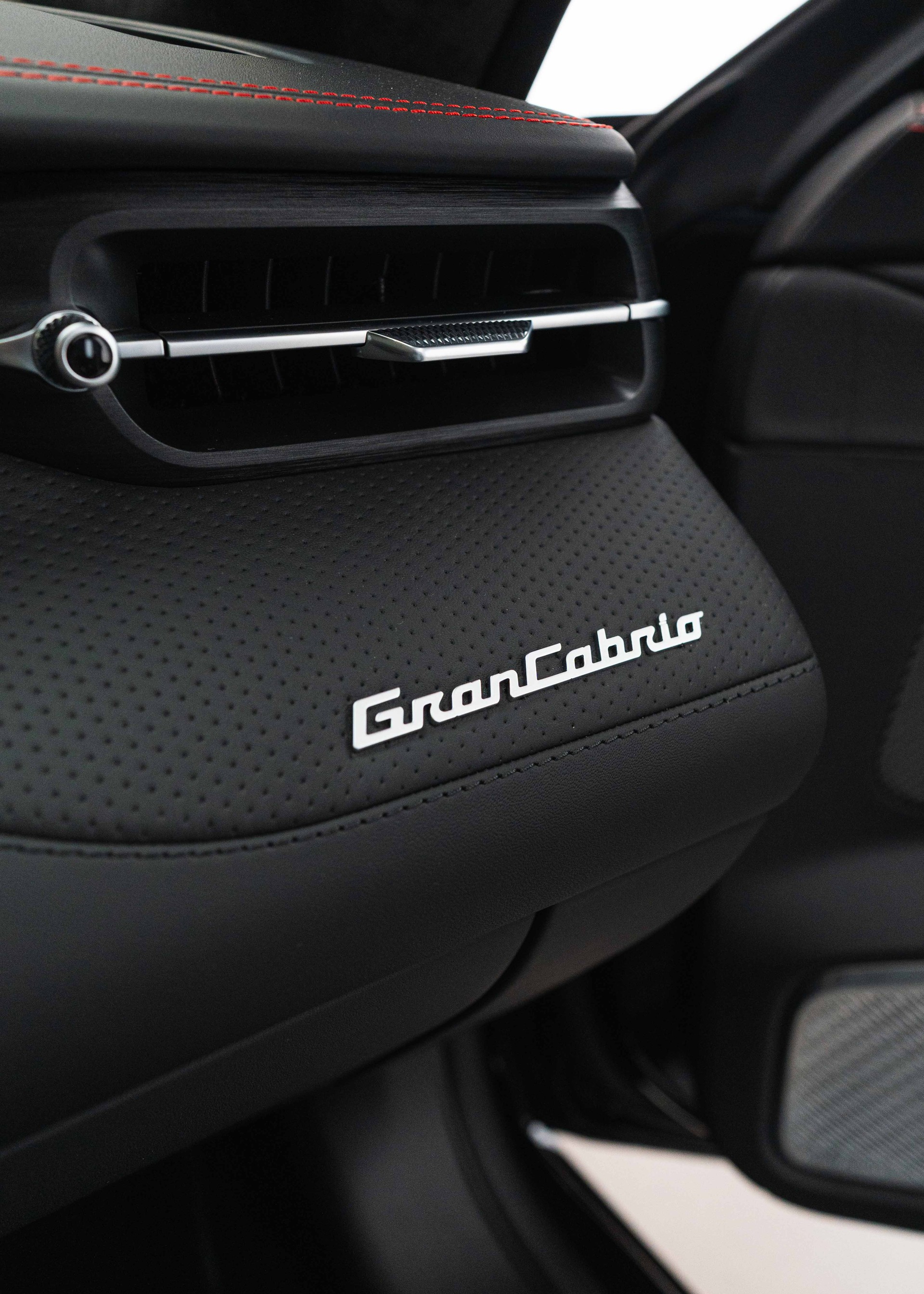 MASERATI GranCabrio Trofeo - 2.99% Leasing-image-15