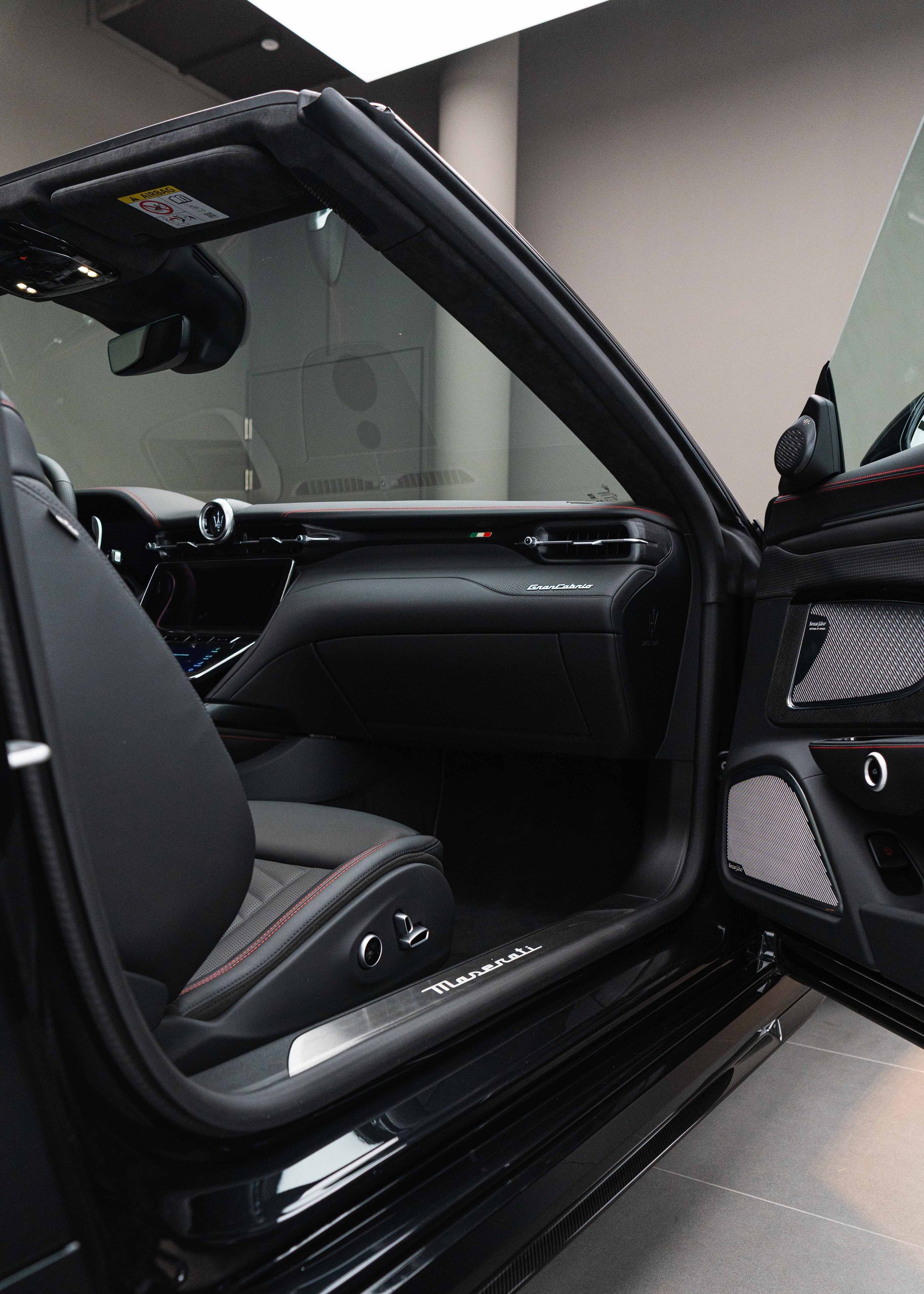 MASERATI GranCabrio Trofeo - 2.99% Leasing-image-16