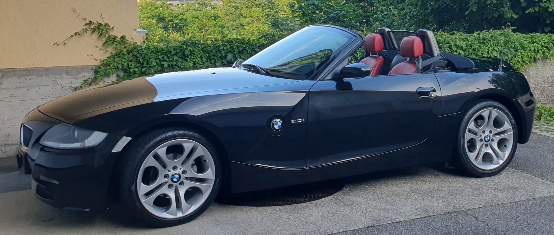 BMW Z4 2.0i Roadster-image-6
