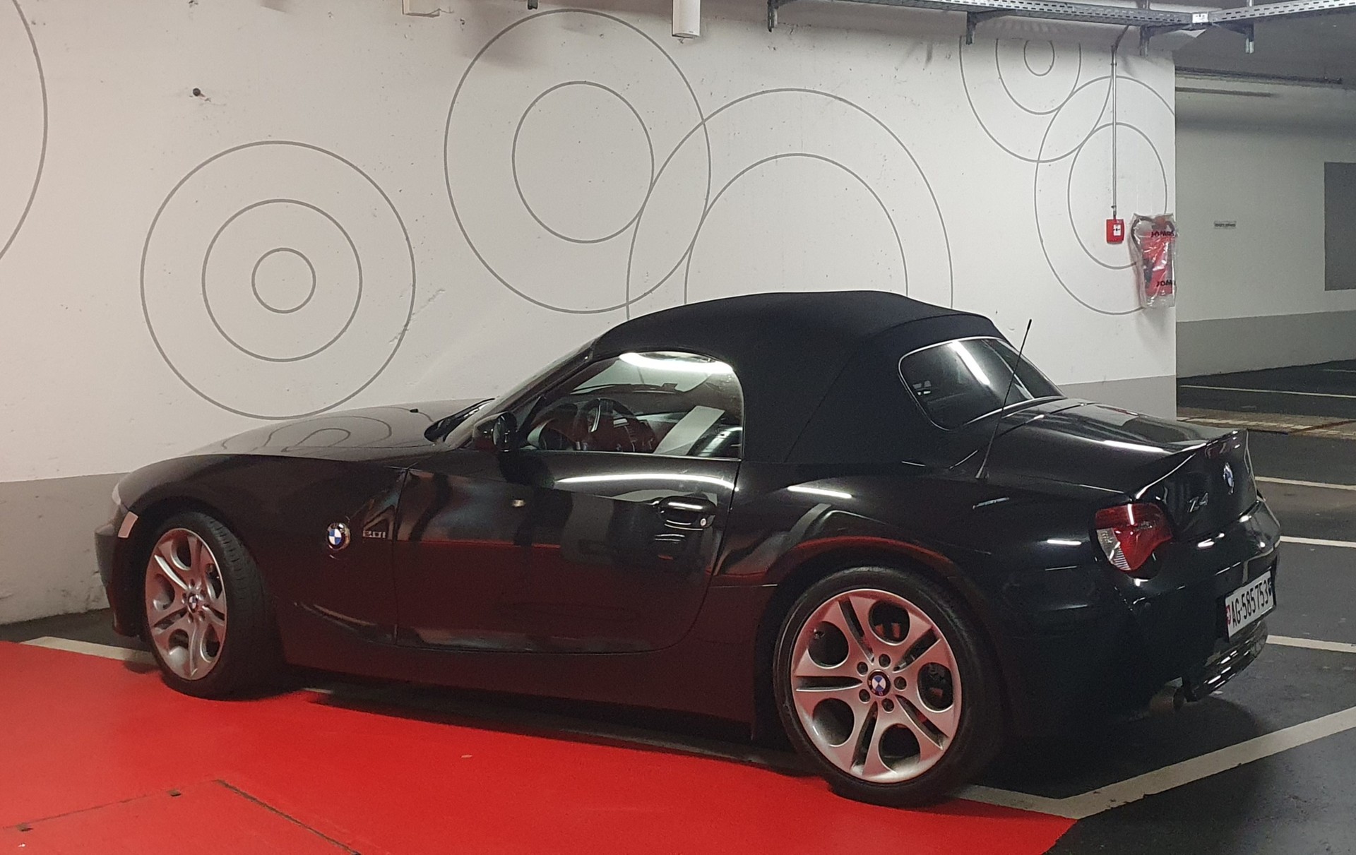 BMW Z4 2.0i Roadster-image-14