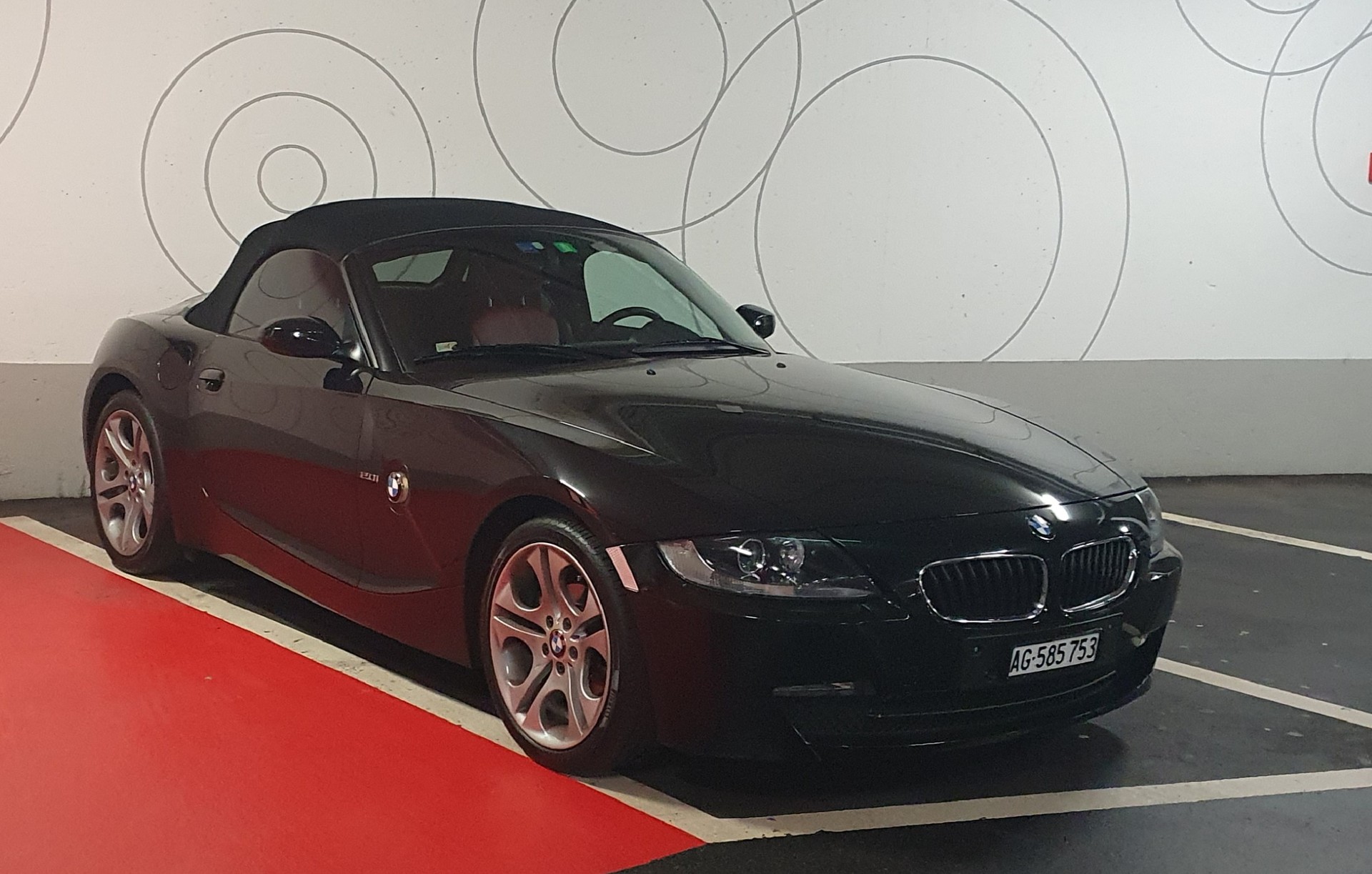 BMW Z4 2.0i Roadster-image-15