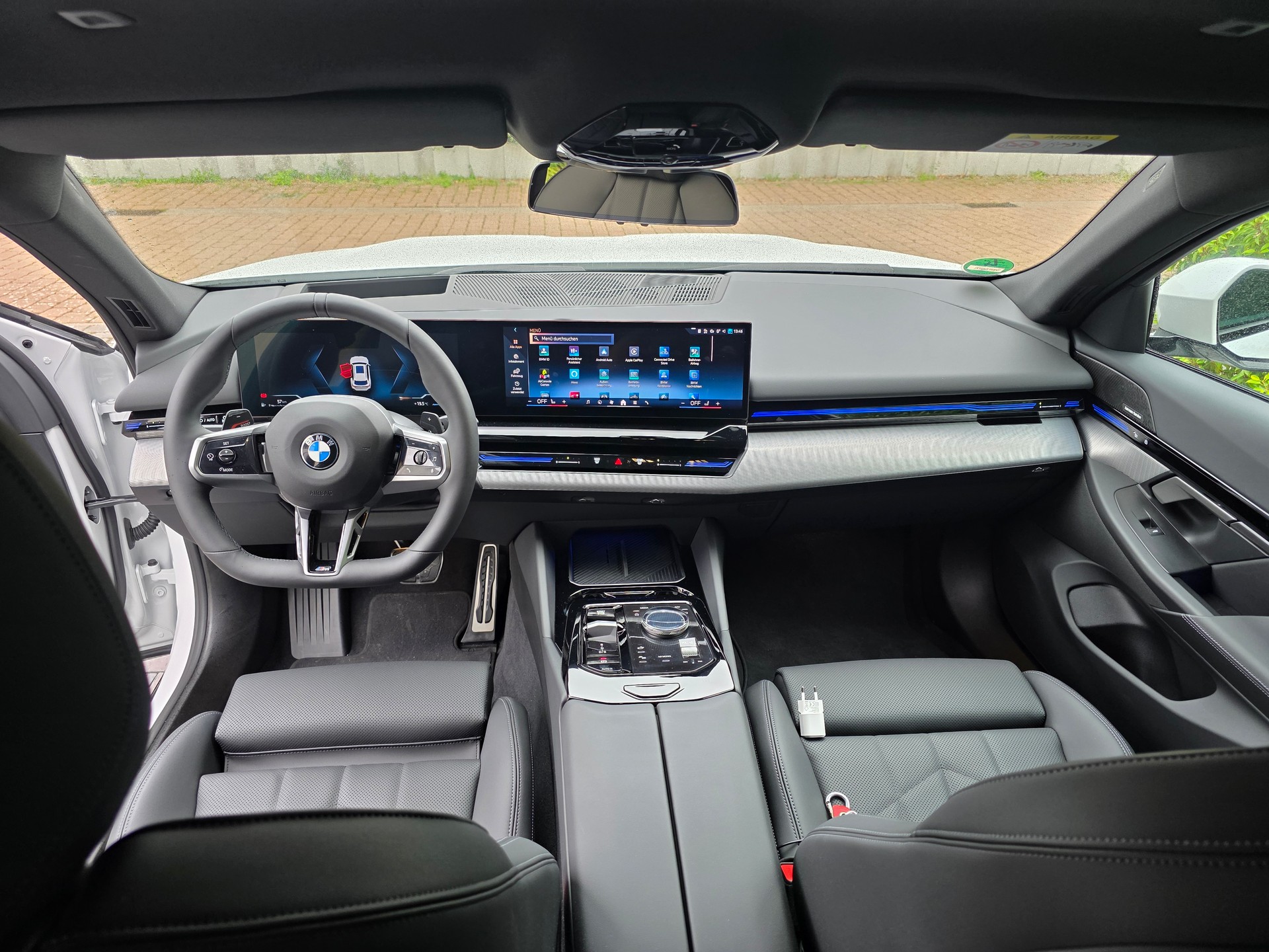 BMW 540d xDrive 48V Touring M Sport Pro Steptronic-image-3