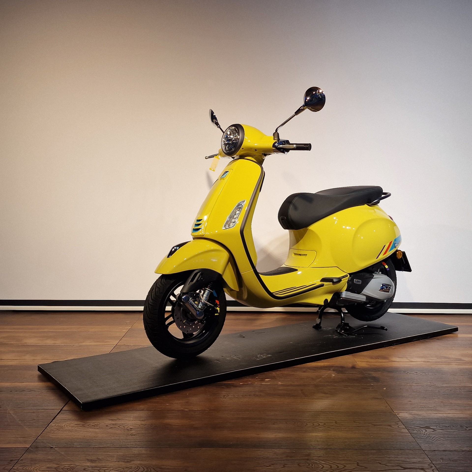 PIAGGIO Vespa 125 Primavera Sport (28)-image-5