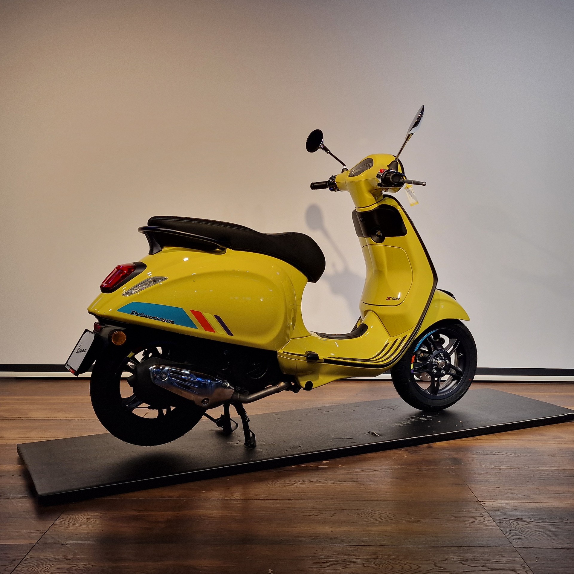 PIAGGIO Vespa 125 Primavera Sport (28)-image-2