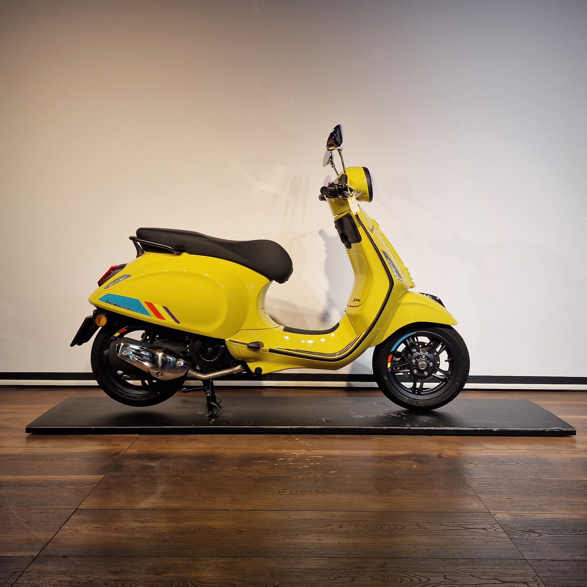 PIAGGIO Vespa 125 Primavera Sport (28)-image-0