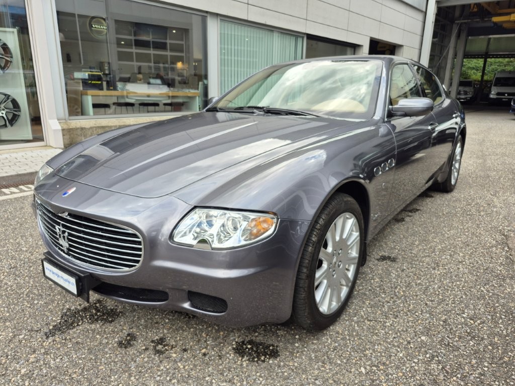 MASERATI Quattroporte 4.2 V8