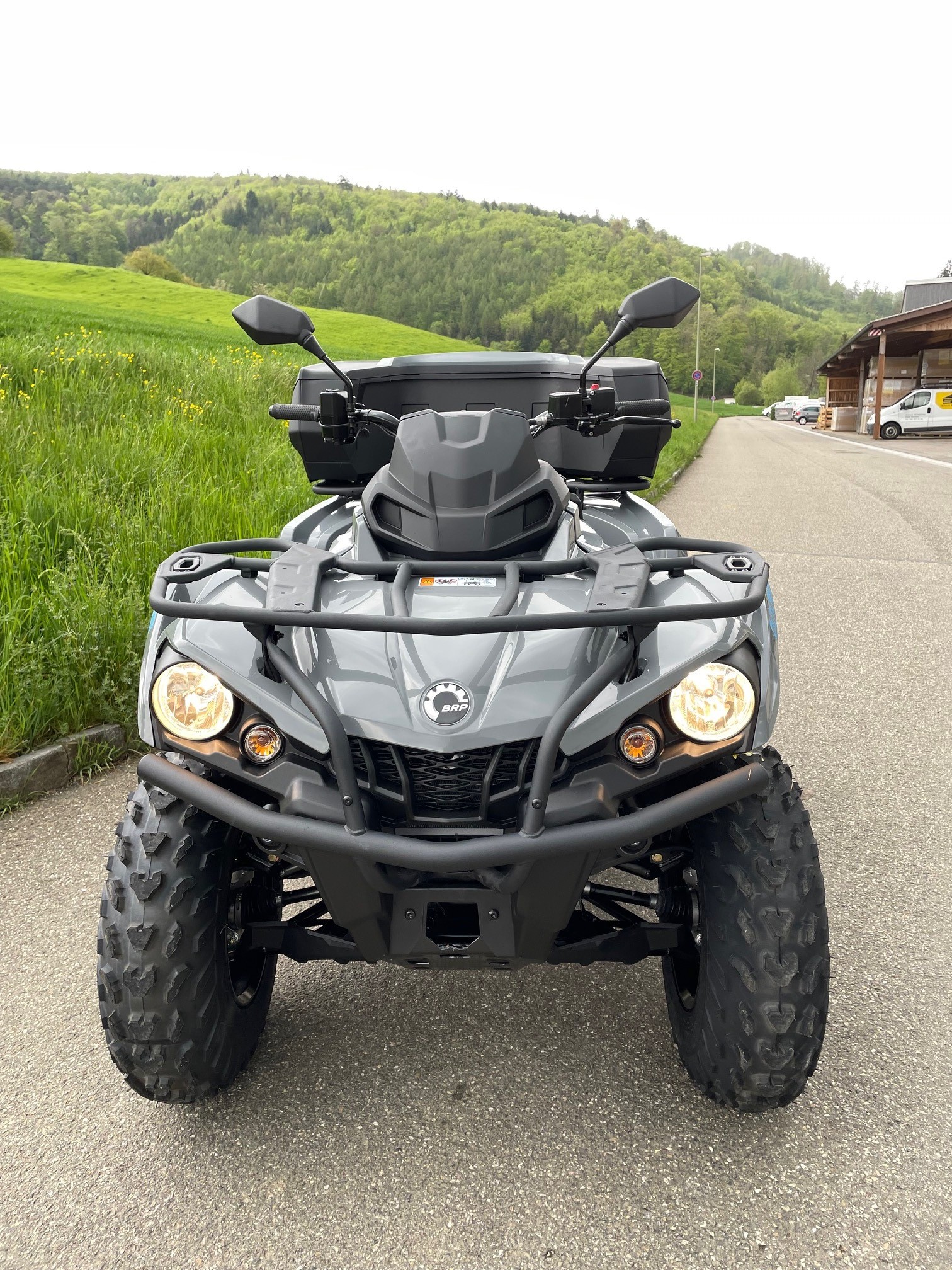 CAN-AM Outlander DPS 570 4x4-image-1