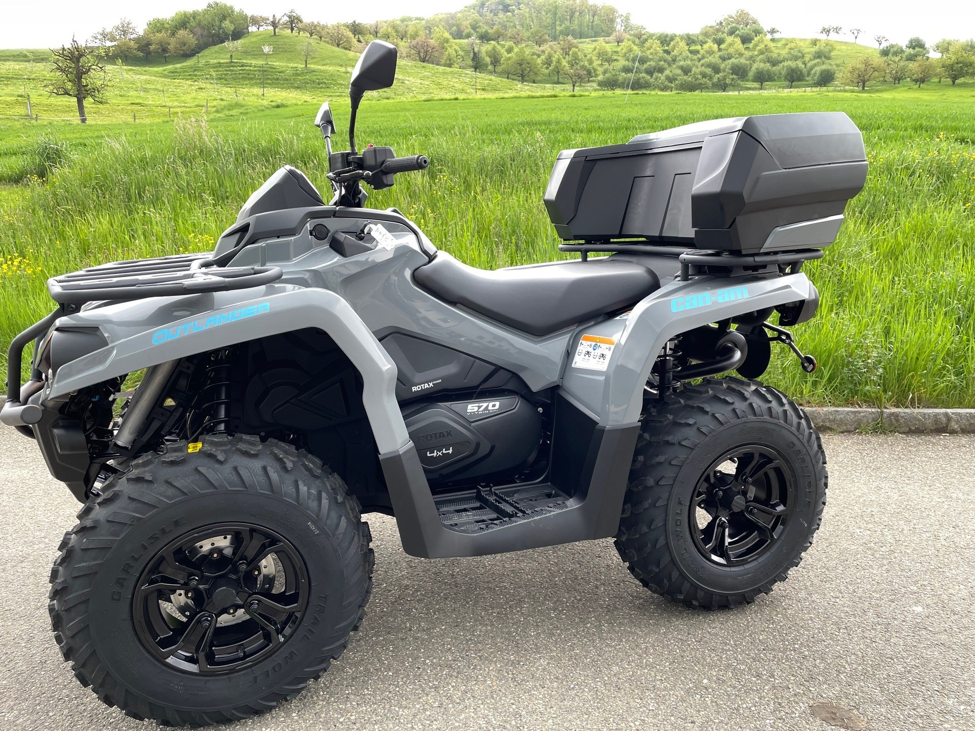 CAN-AM Outlander DPS 570 4x4-image-2