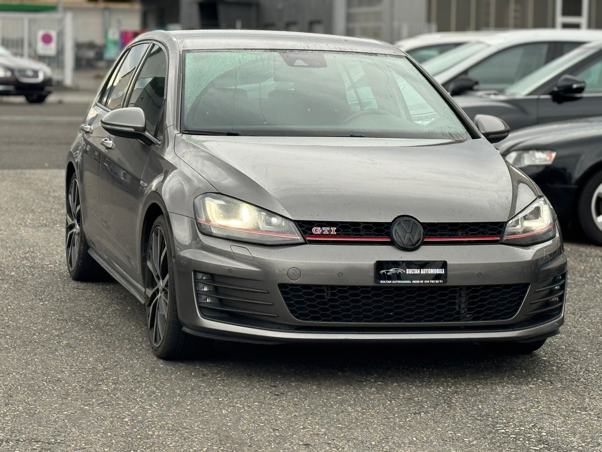 VW Golf 2.0 TSI GTI Performance DSG-image-1