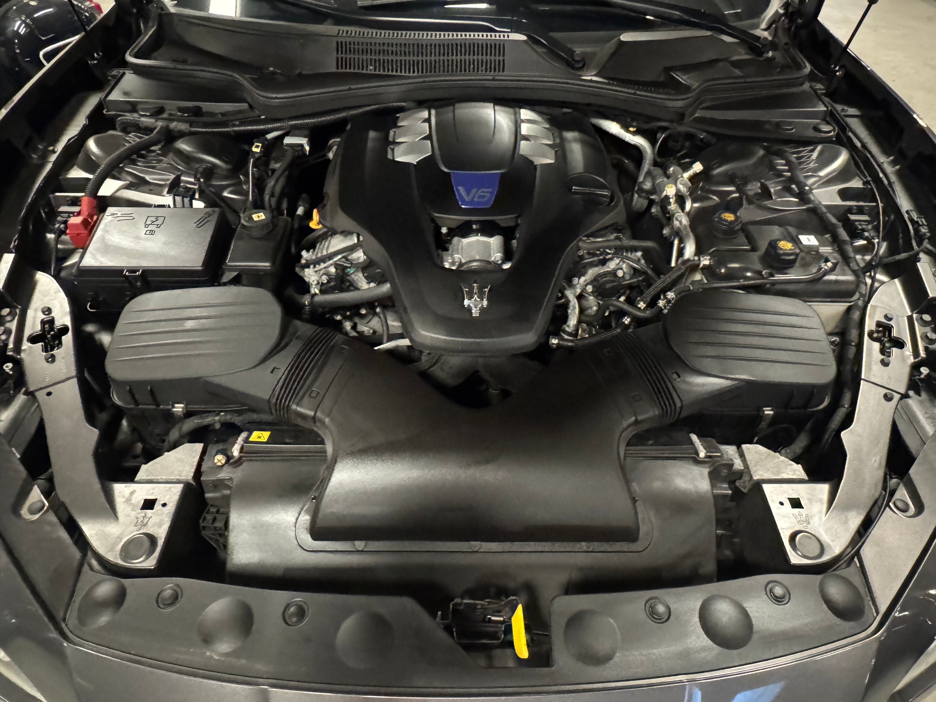 MASERATI Ghibli S Q4 3.0 V6 Automatica-image-27