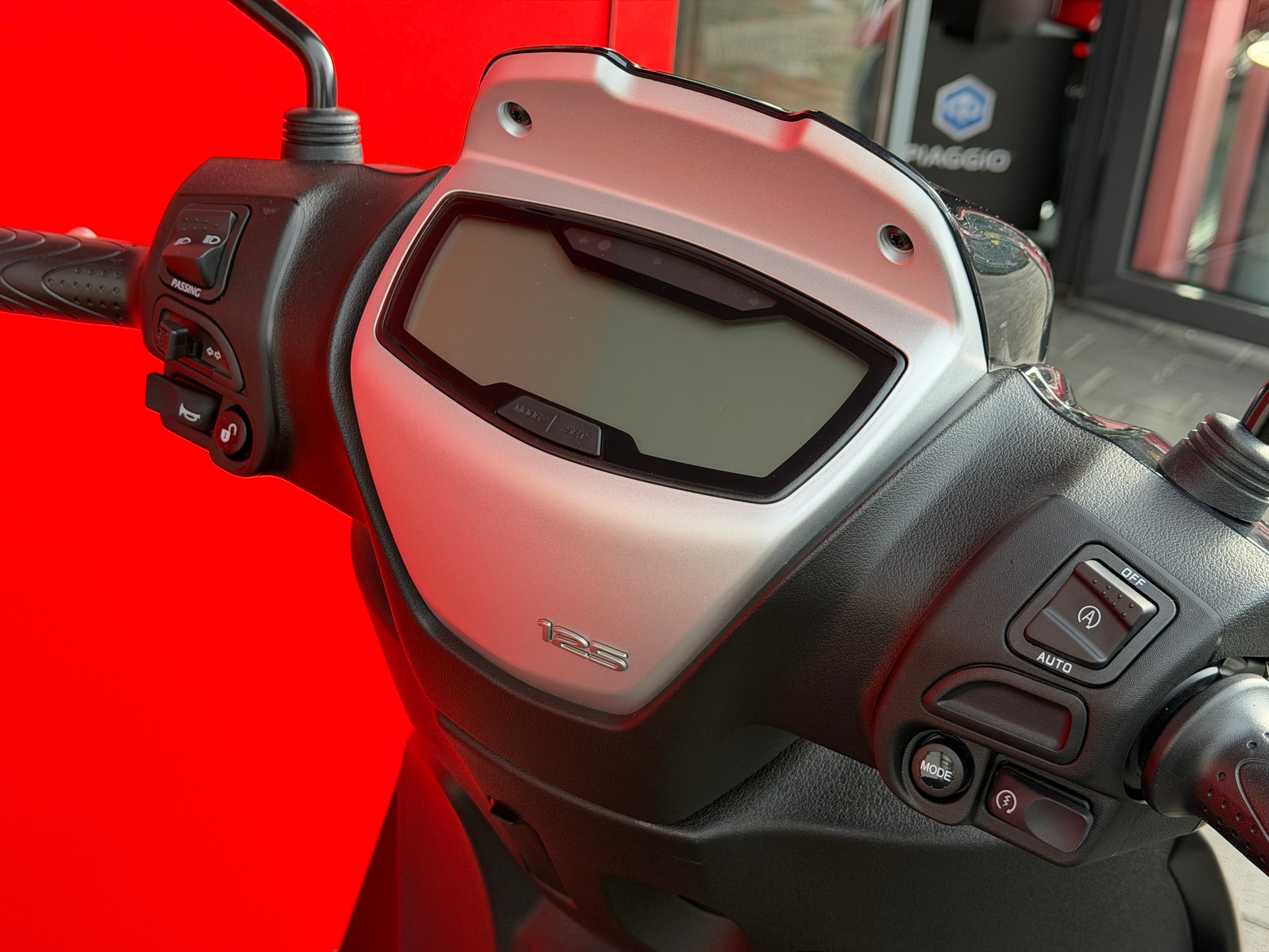 PIAGGIO Medley 125 E5+-image-11