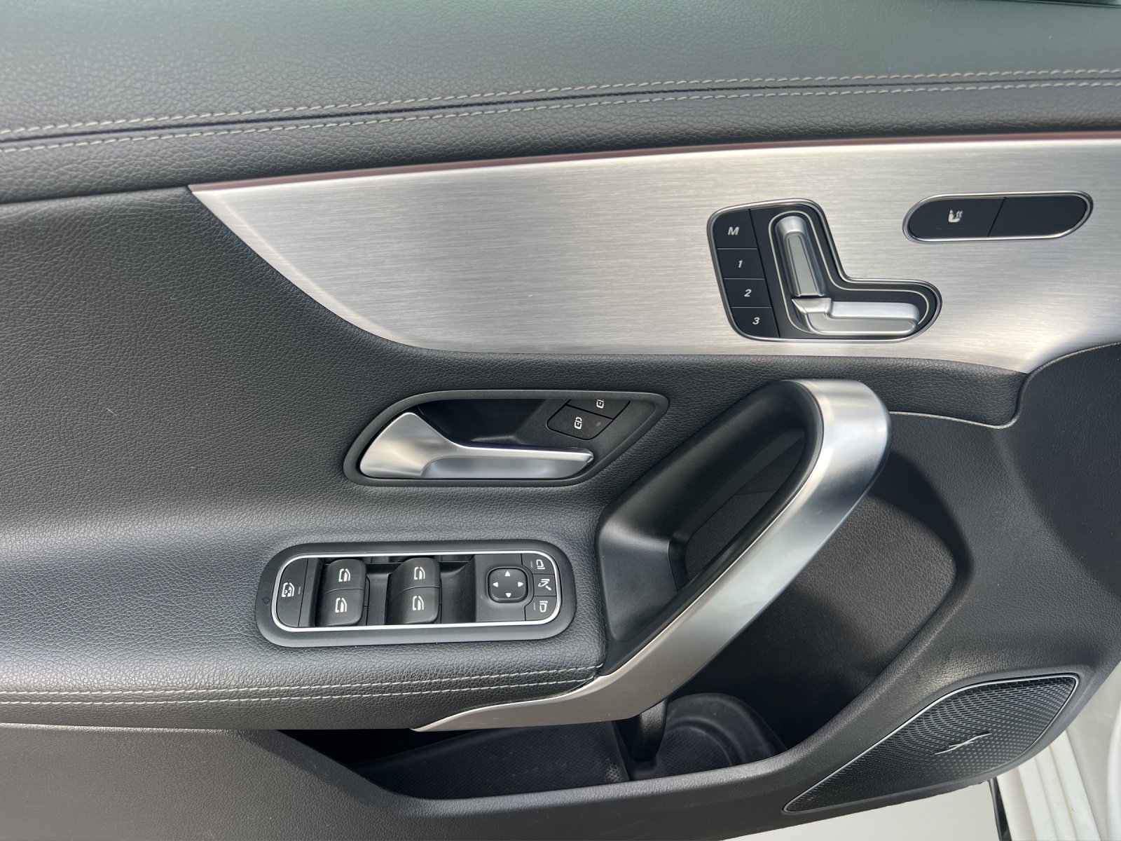 MERCEDES-BENZ A 45 S AMG 4Matic+ Speedshift-image-7