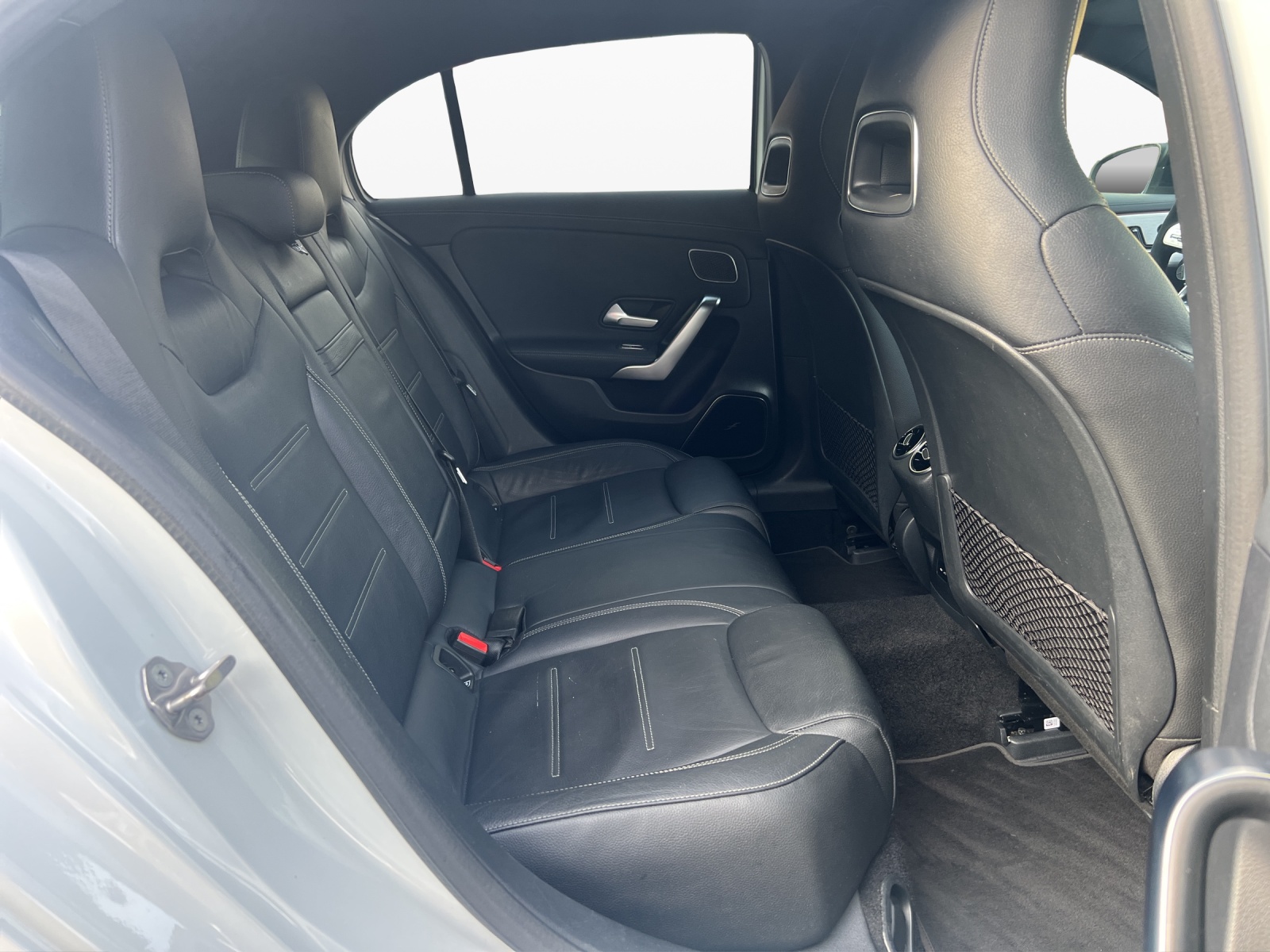 MERCEDES-BENZ A 45 S AMG 4Matic+ Speedshift-image-15