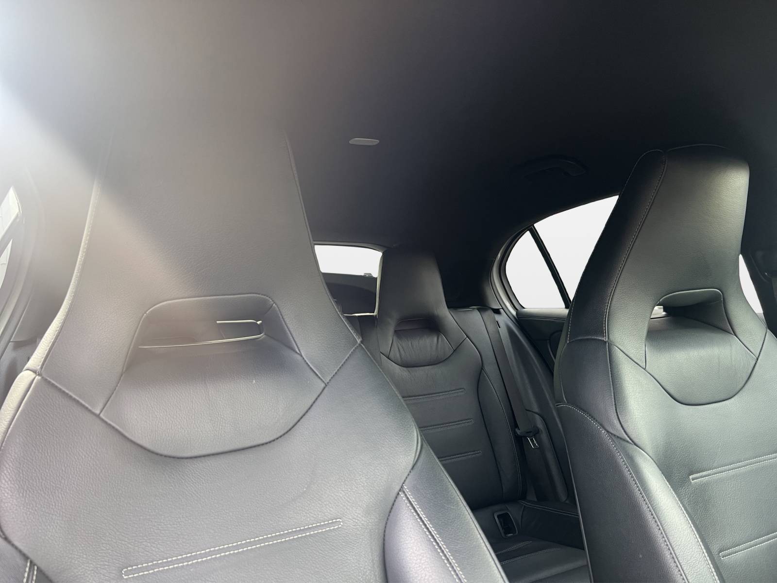 MERCEDES-BENZ A 45 S AMG 4Matic+ Speedshift-image-12
