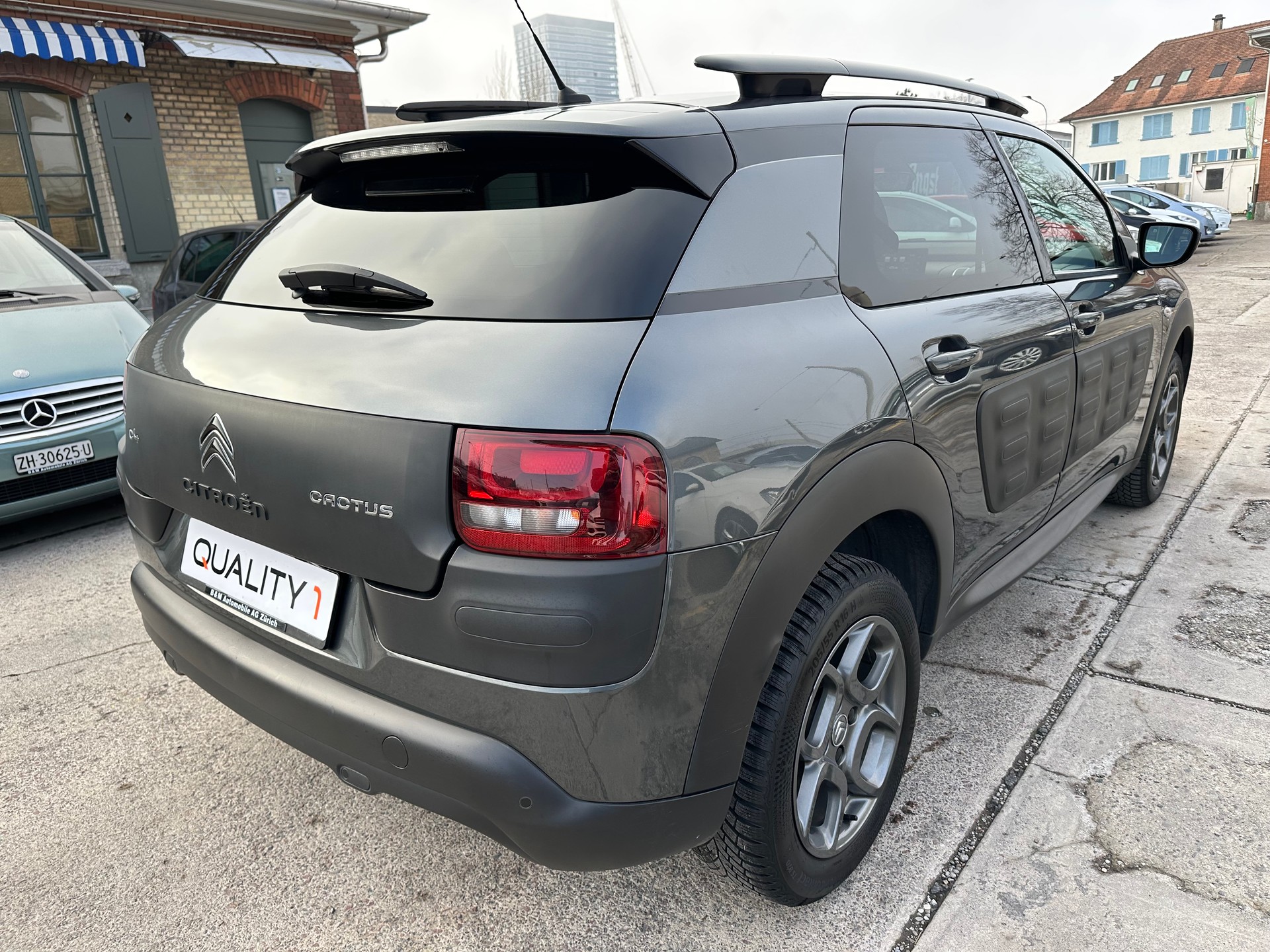CITROEN C4 Cactus 1.2 e-VTi Shine ETG-image-6
