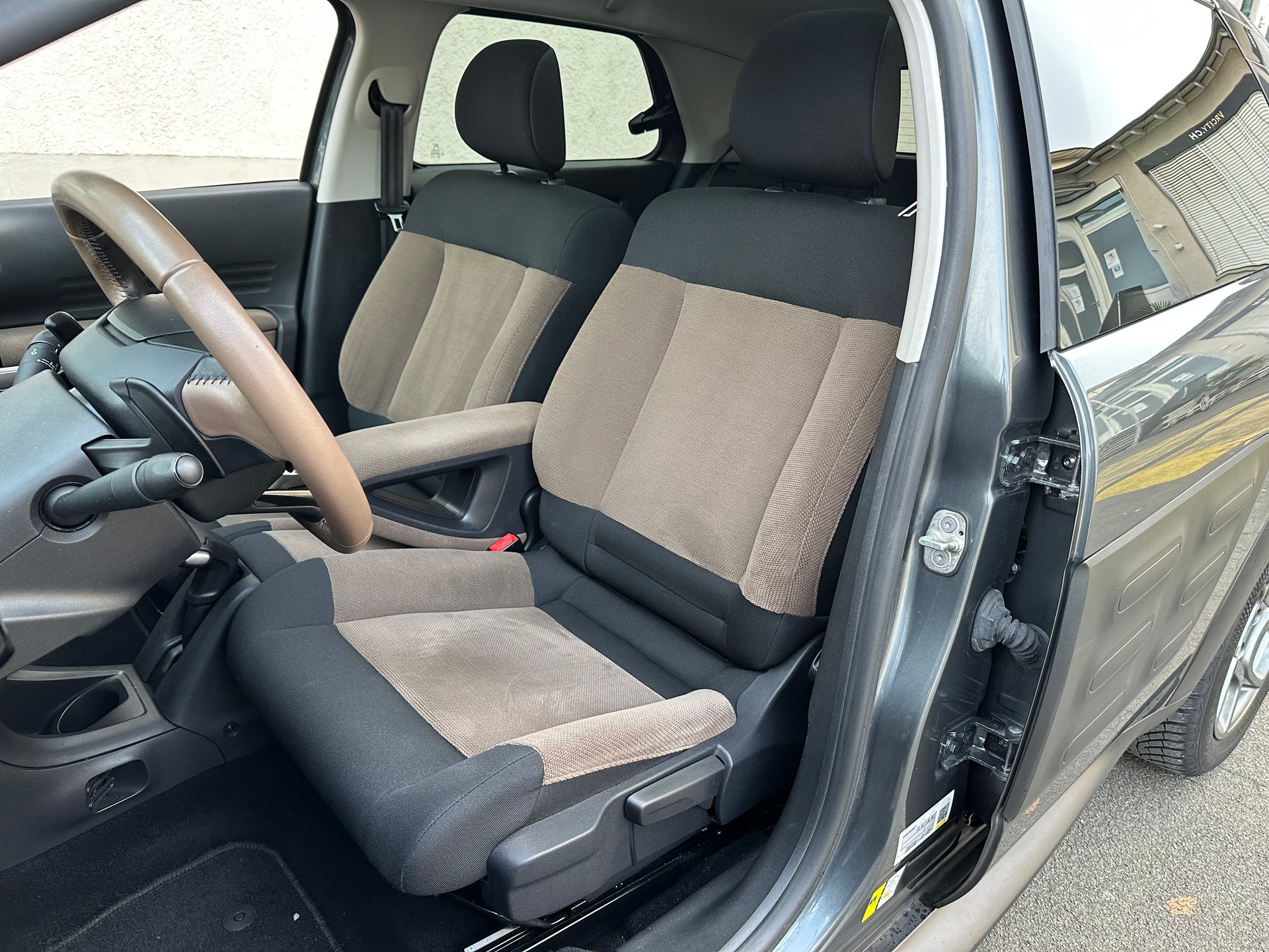 CITROEN C4 Cactus 1.2 e-VTi Shine ETG-image-12
