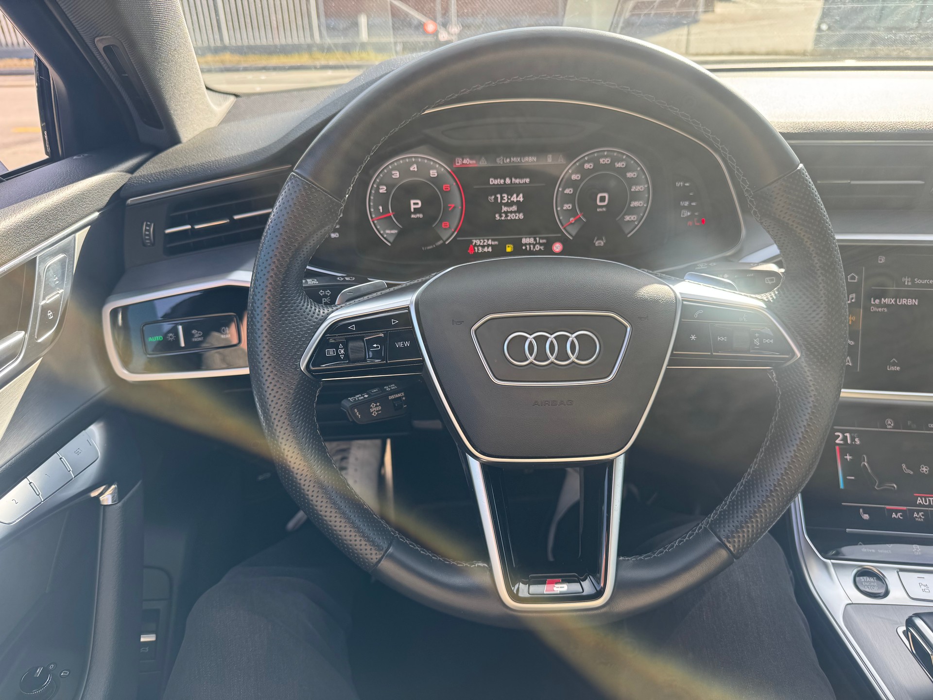 AUDI A6 Avant 55 TFSI Sport quattro S-tronic-image-11