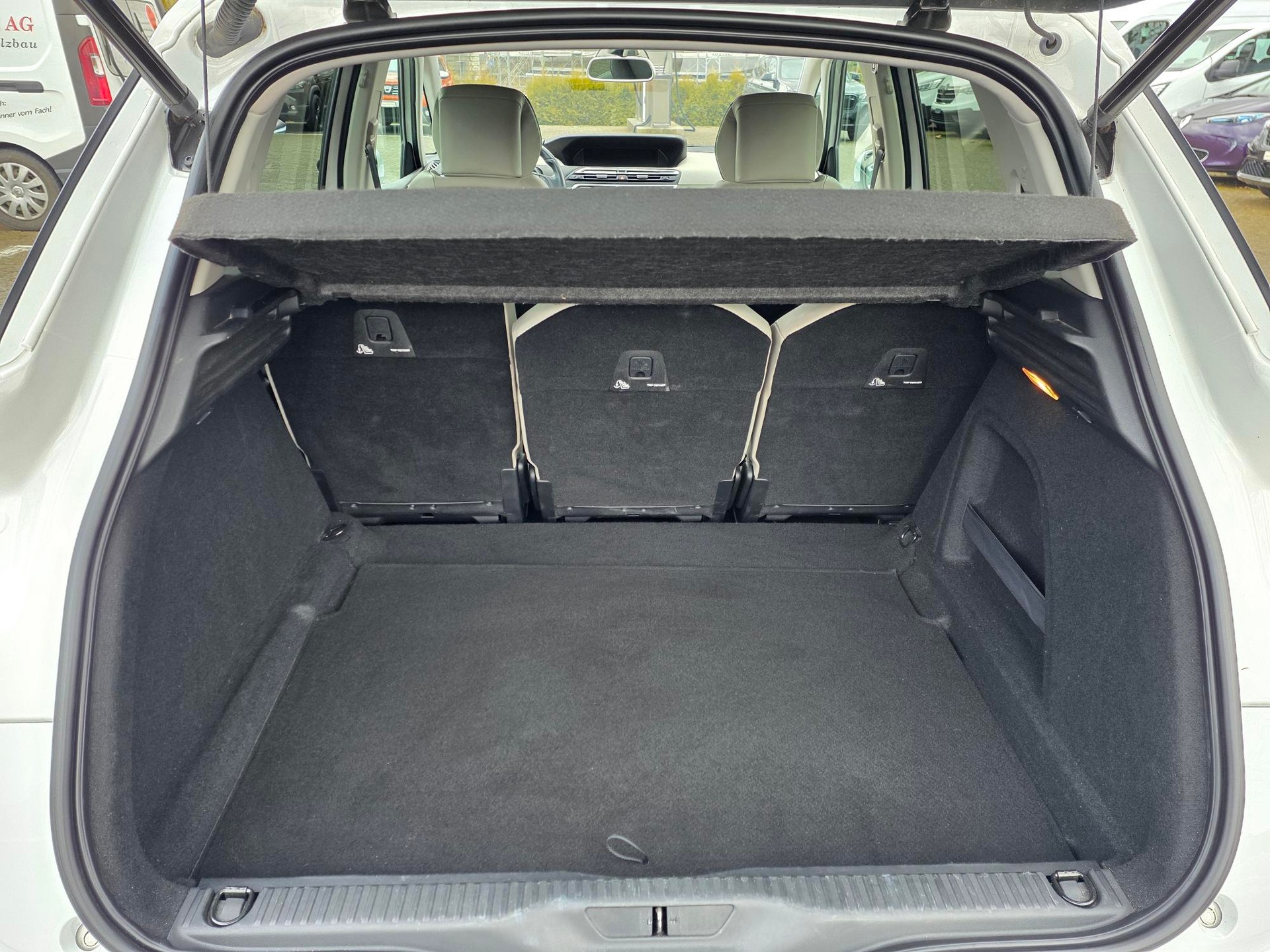 CITROEN C4 Spacetourer 1.5 BlueHDi Feel Edition-image-9