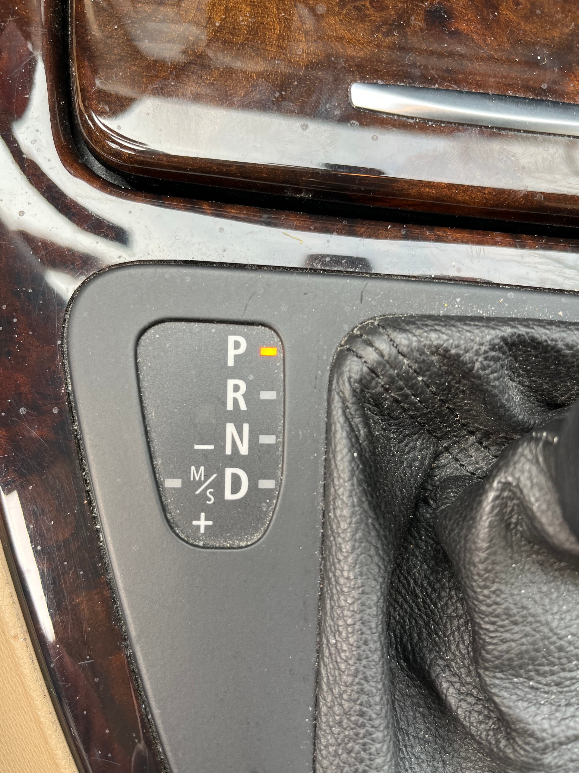 BMW 325xi 4x4-image-19