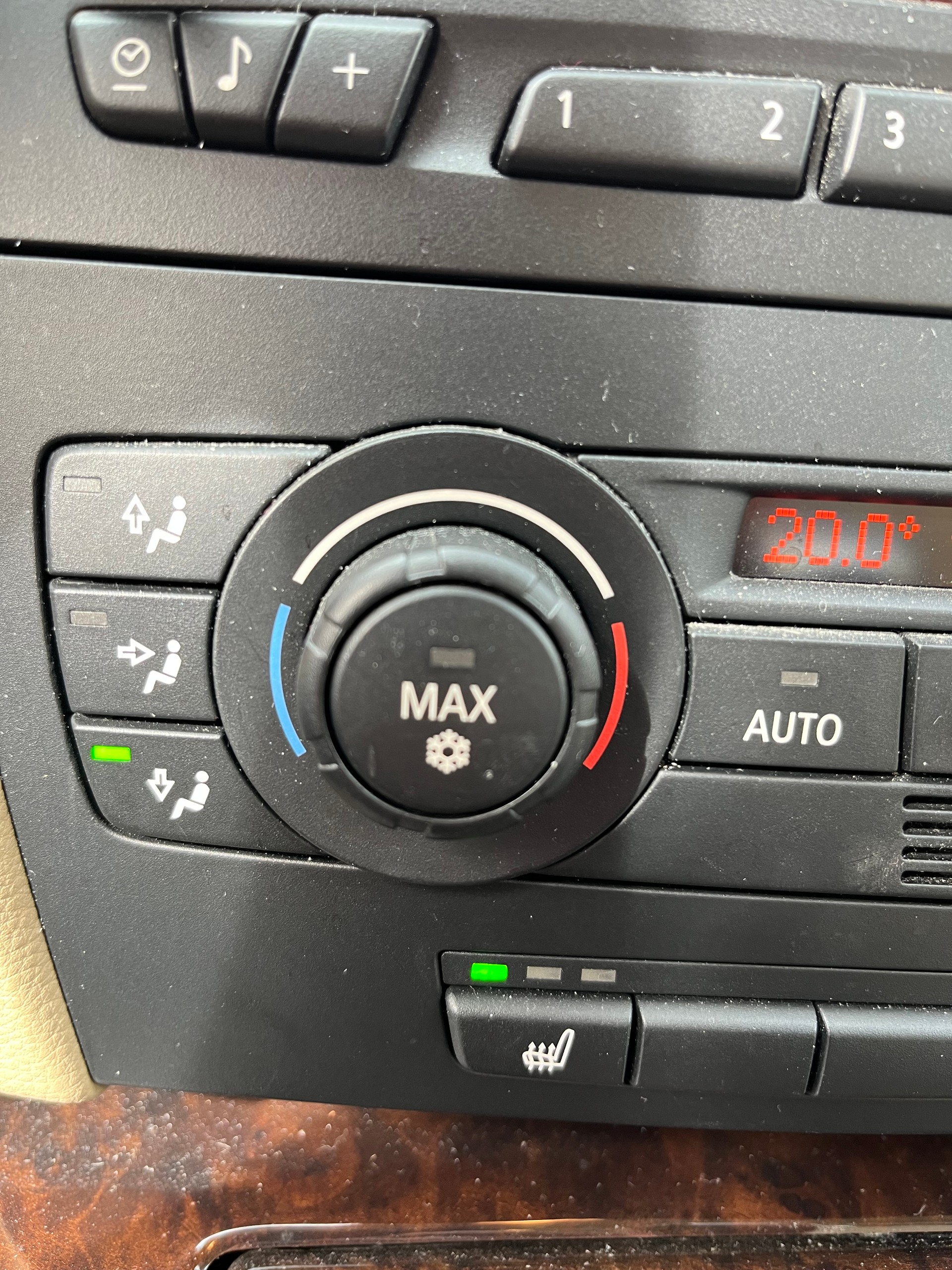 BMW 325xi 4x4-image-20