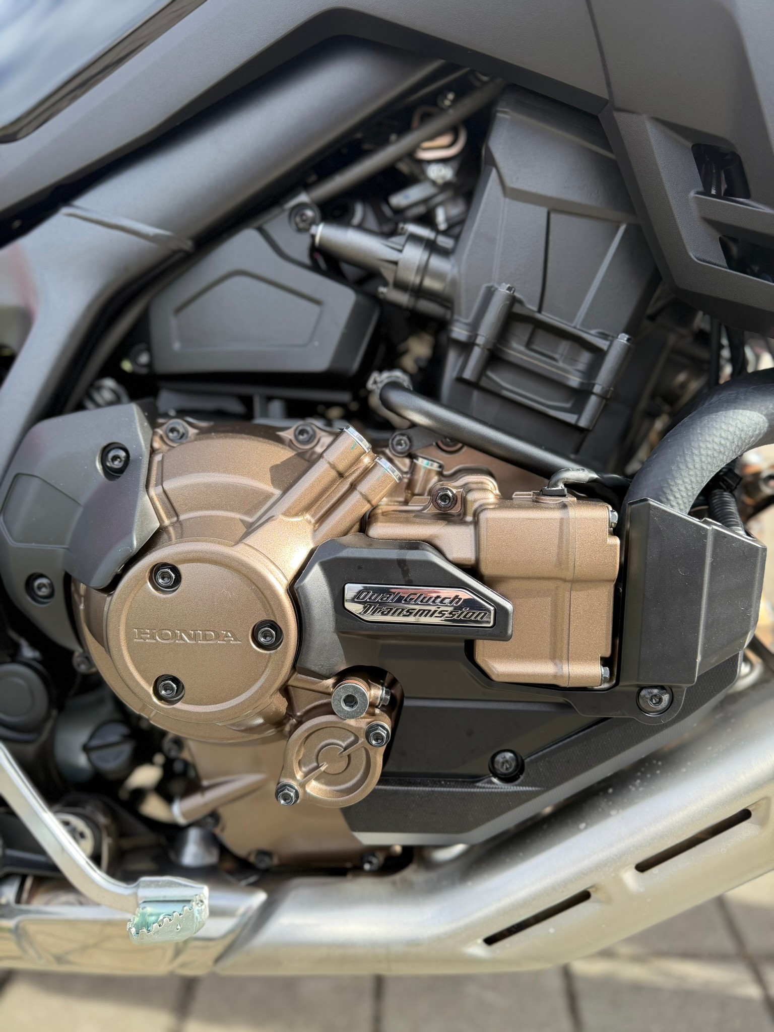 HONDA CRF 1100 DCT Africa Twin-image-7