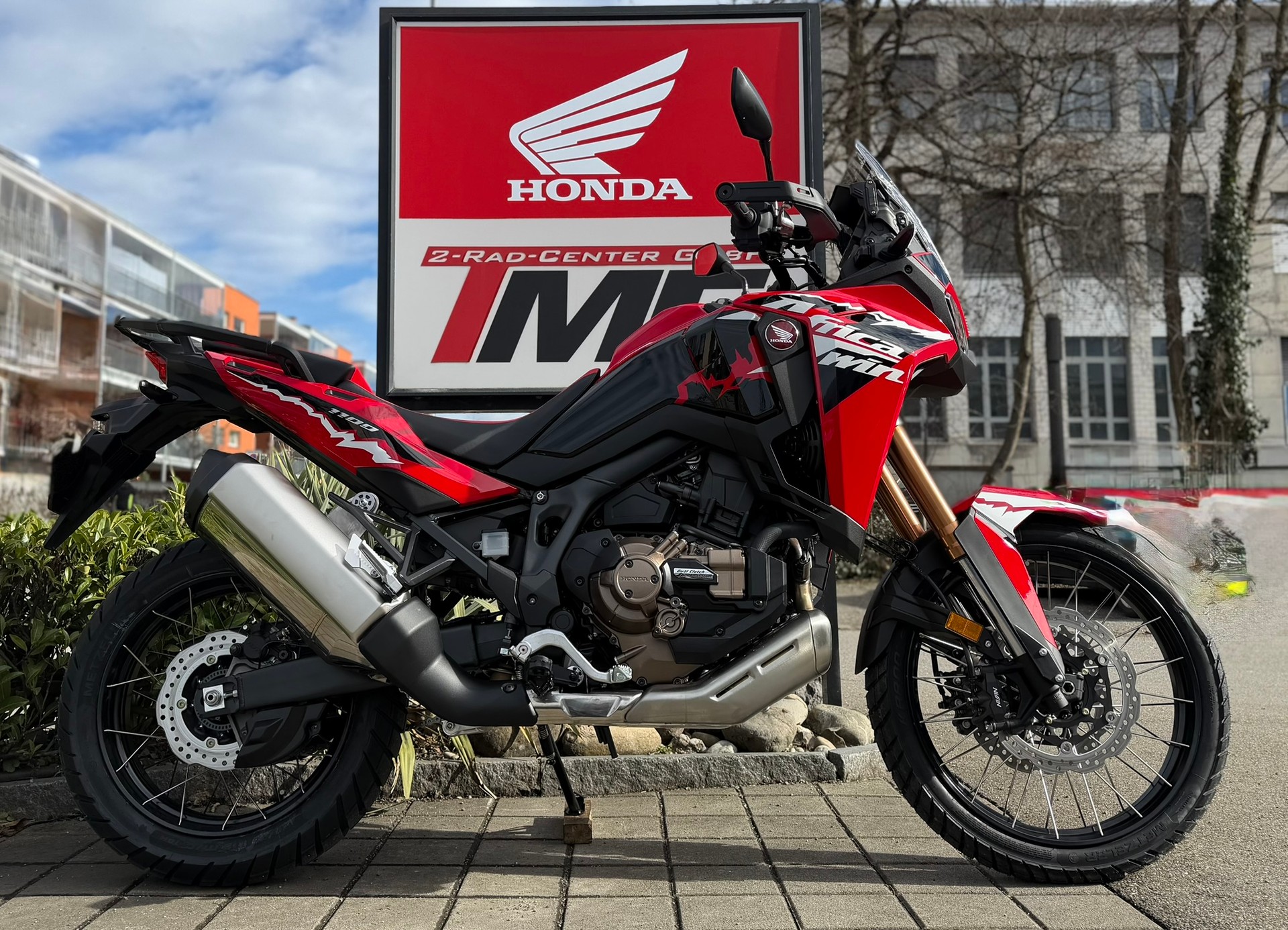 HONDA CRF 1100 DCT Africa Twin-image-3