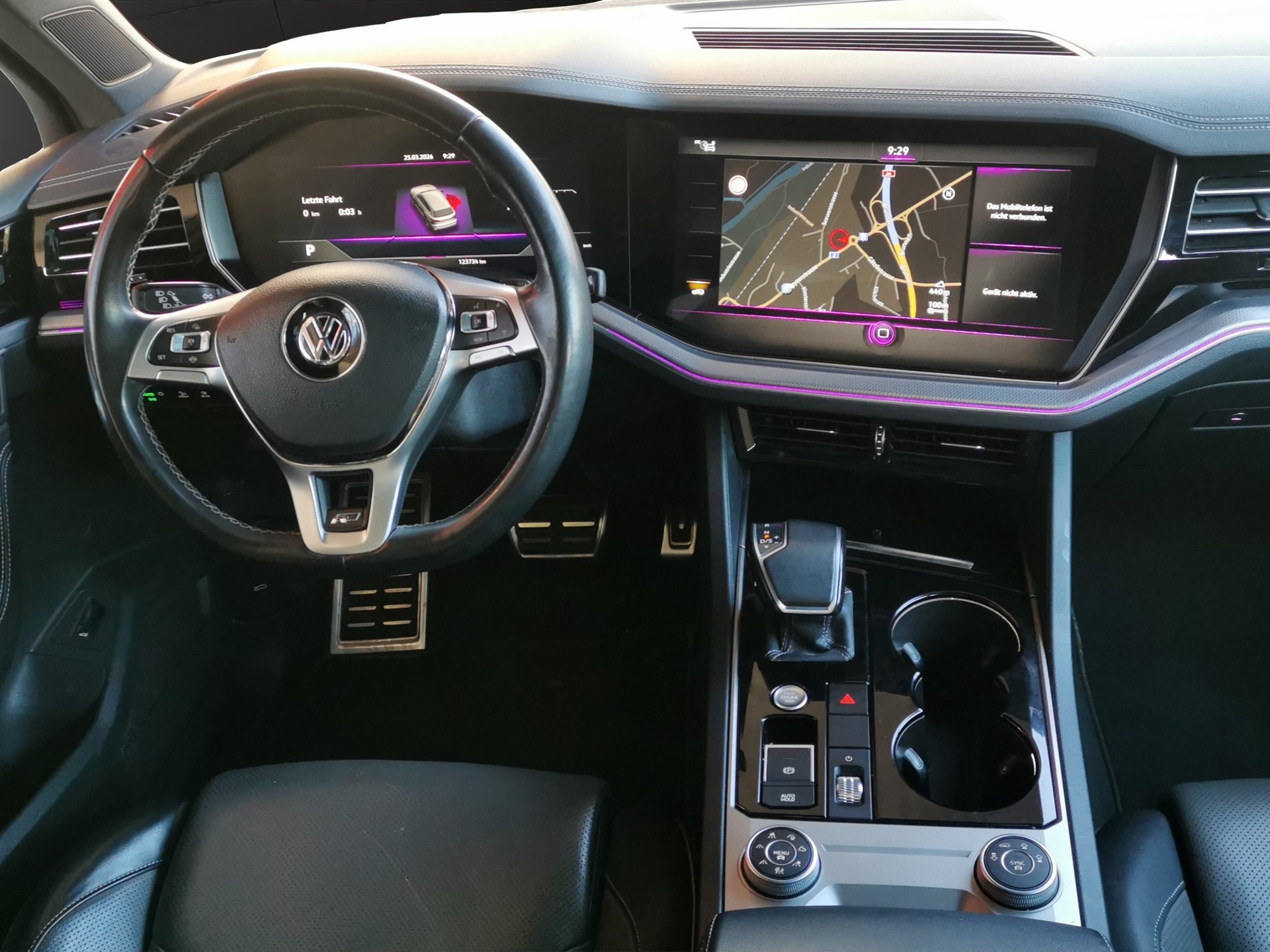 VW Touareg 4.0 V8 TDI R-Line Tiptronic-image-17