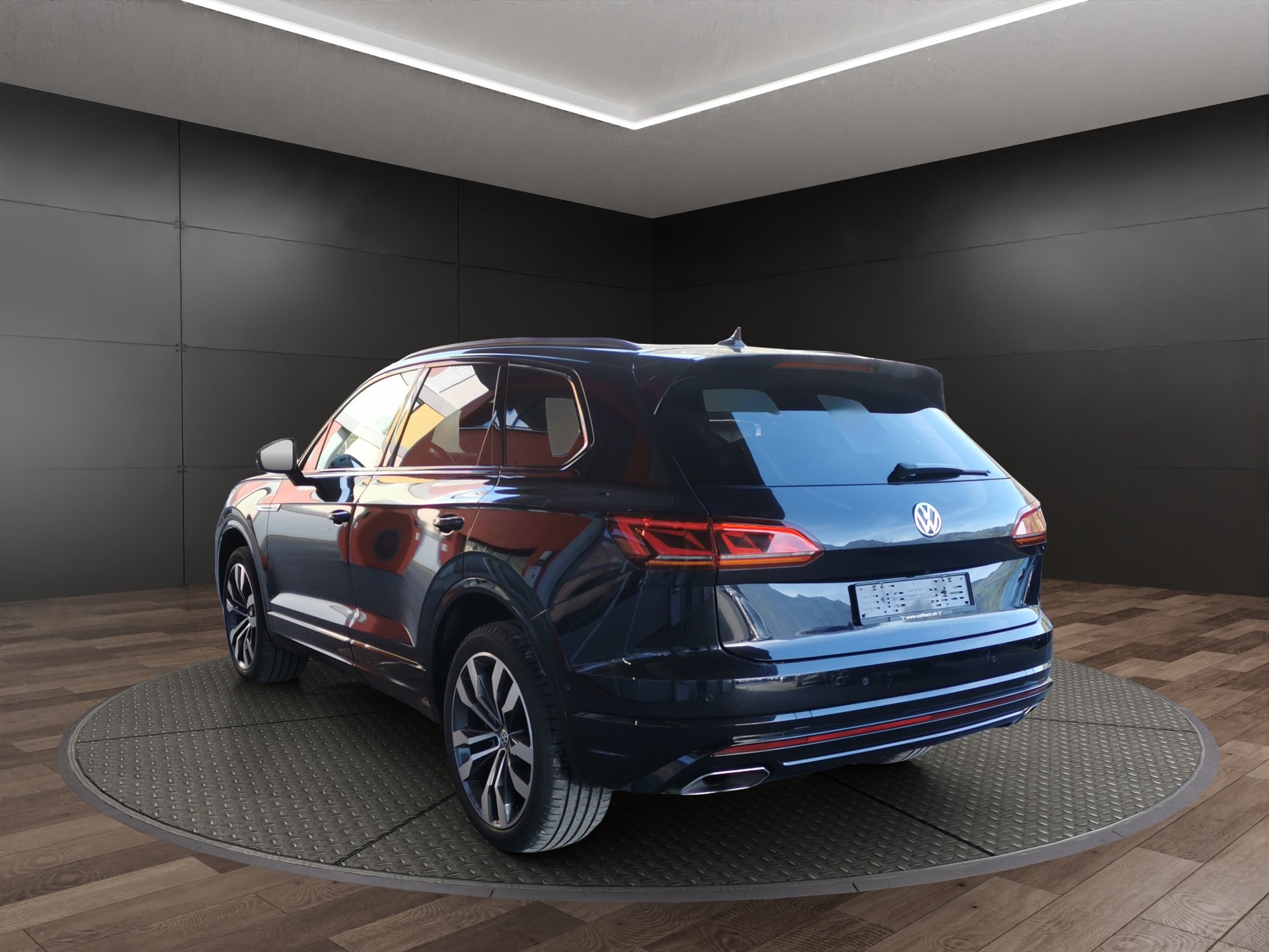 VW Touareg 4.0 V8 TDI R-Line Tiptronic-image-6