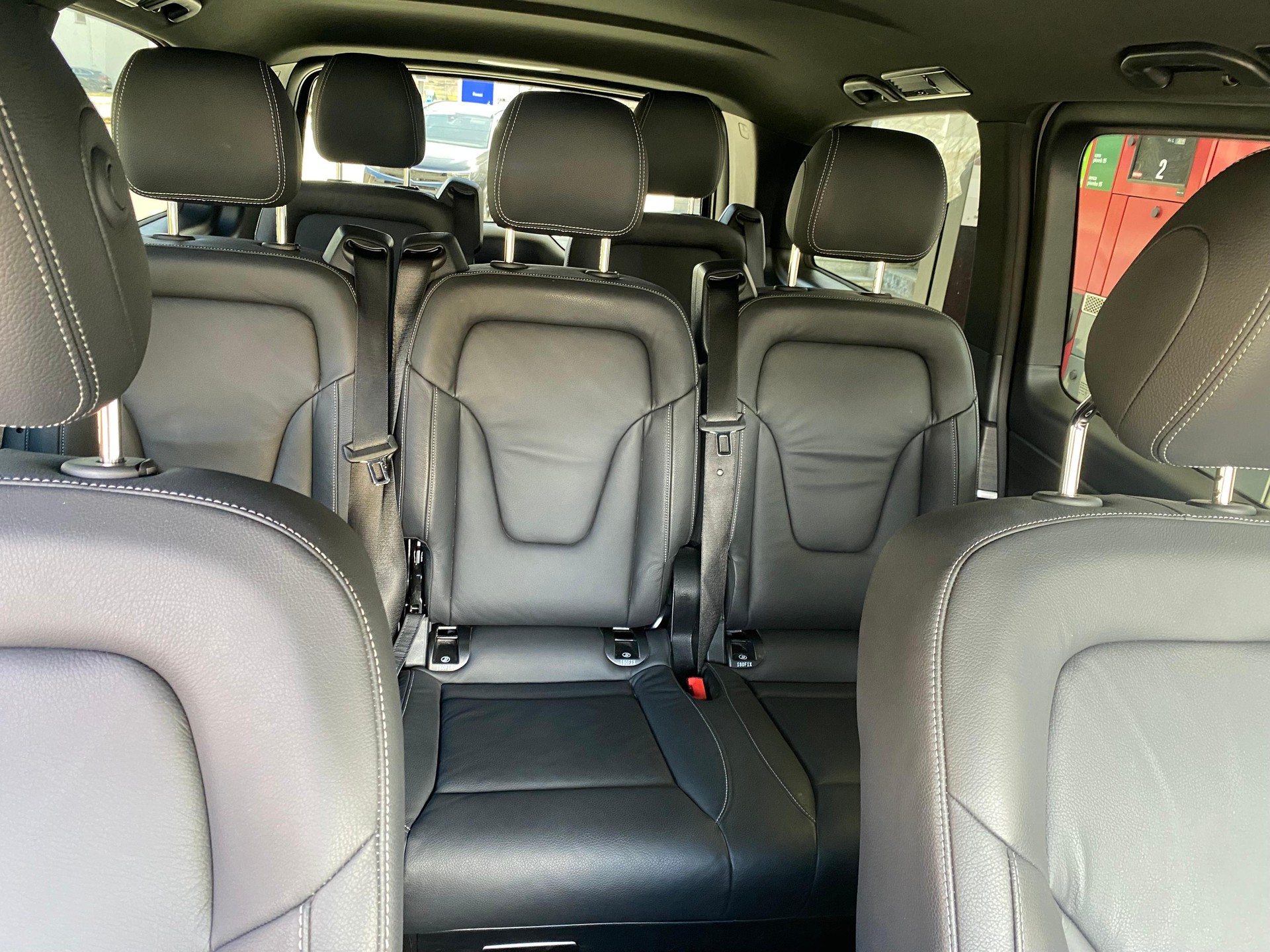 MERCEDES-BENZ V 250 d Avantgarde lang Van 4Matic-image-9