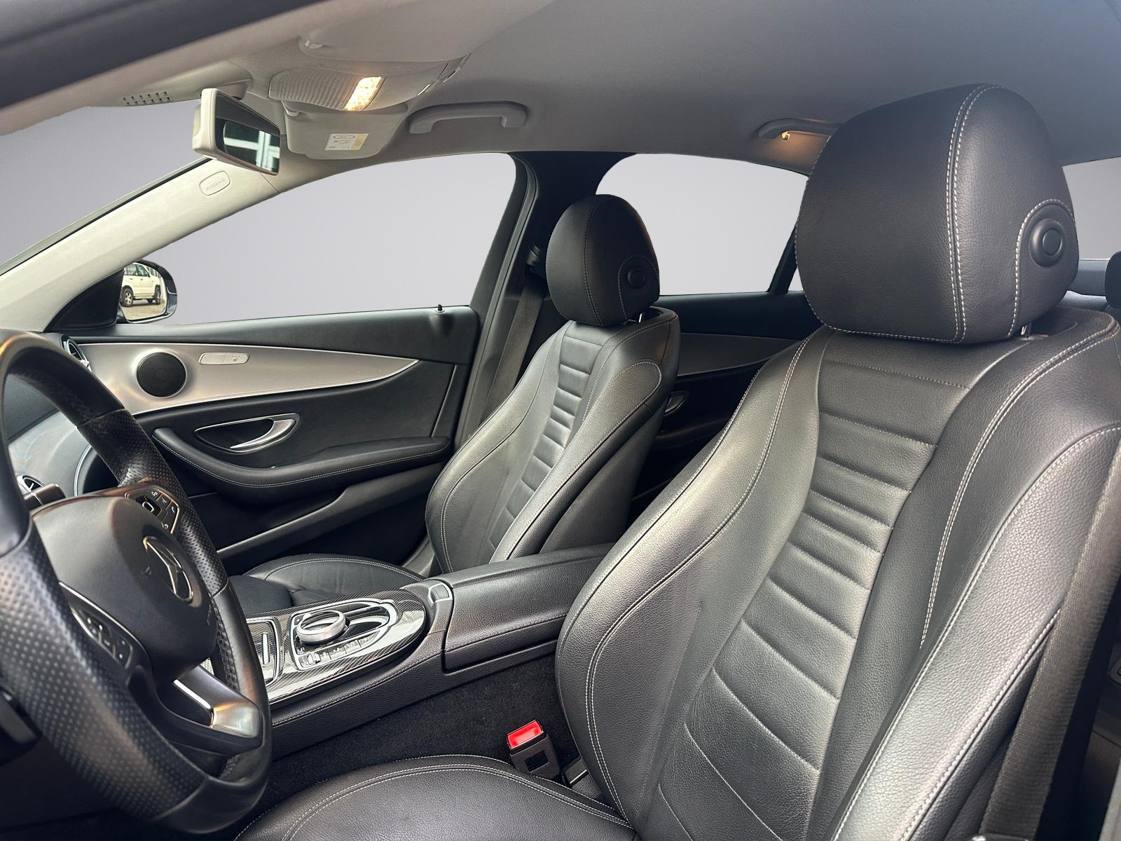 MERCEDES-BENZ E 220 d Avantgarde 9G-Tronic-image-9