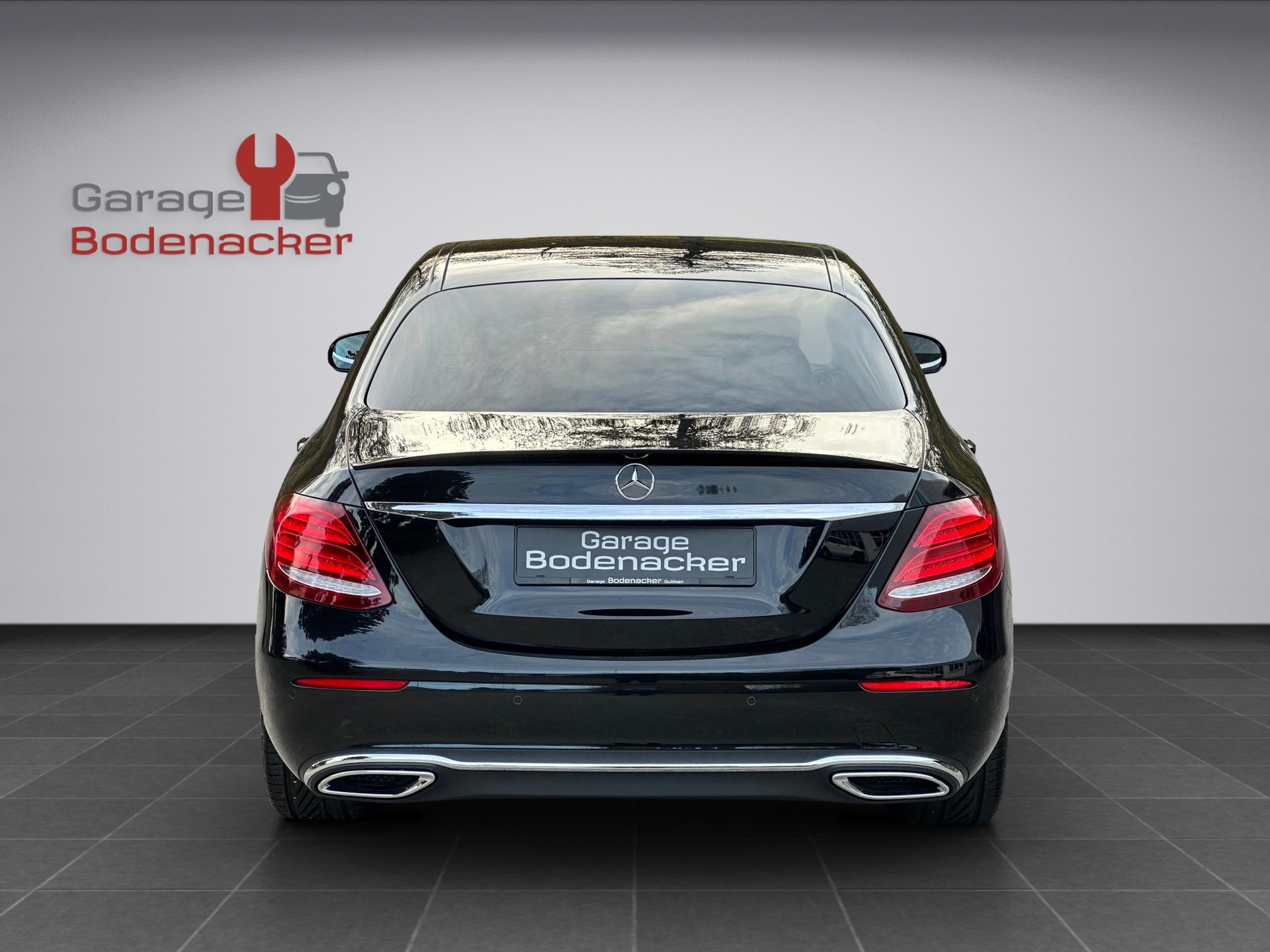 MERCEDES-BENZ E 220 d Avantgarde 9G-Tronic-image-17