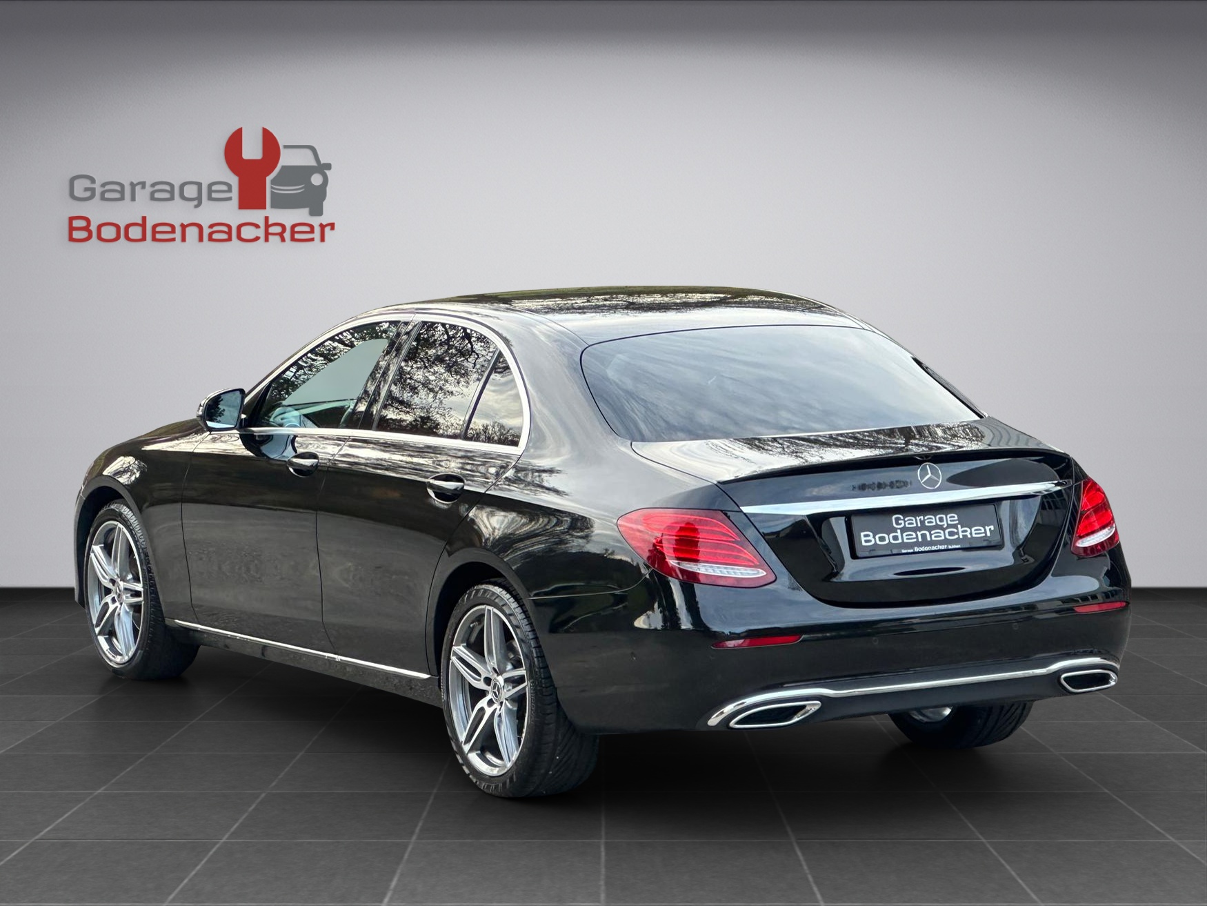 MERCEDES-BENZ E 220 d Avantgarde 9G-Tronic-showroom-element-3