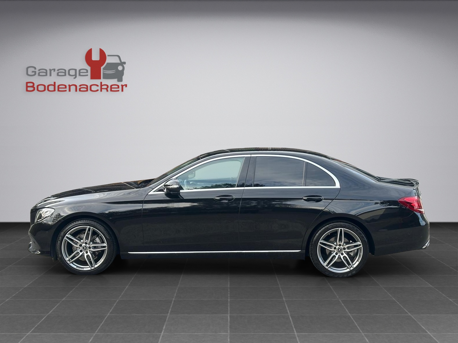 MERCEDES-BENZ E 220 d Avantgarde 9G-Tronic-showroom-element-2
