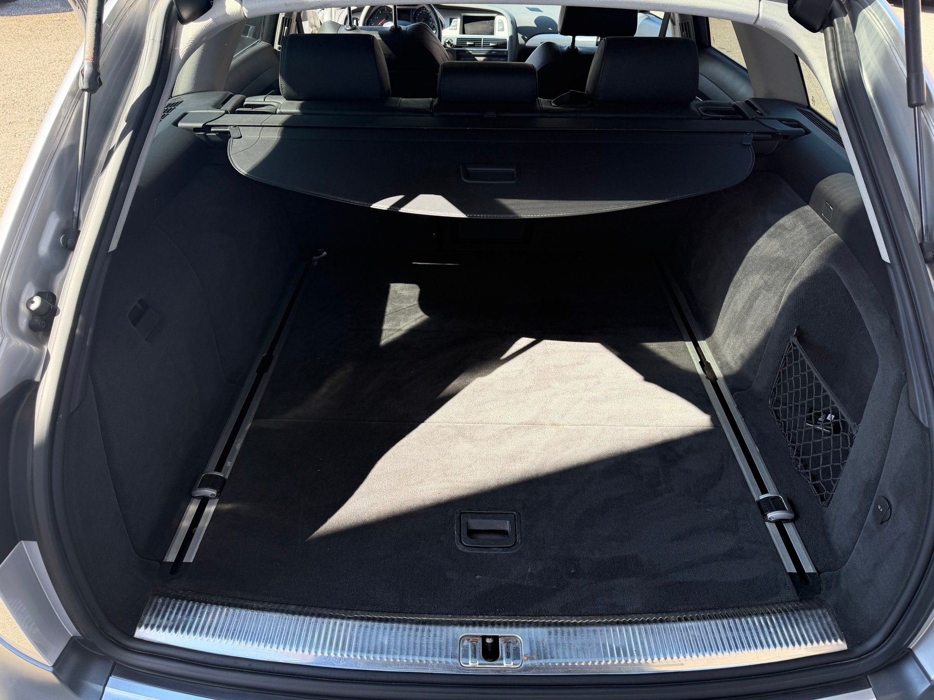 AUDI A6 allroad 3.0 TDI quattro-image-8