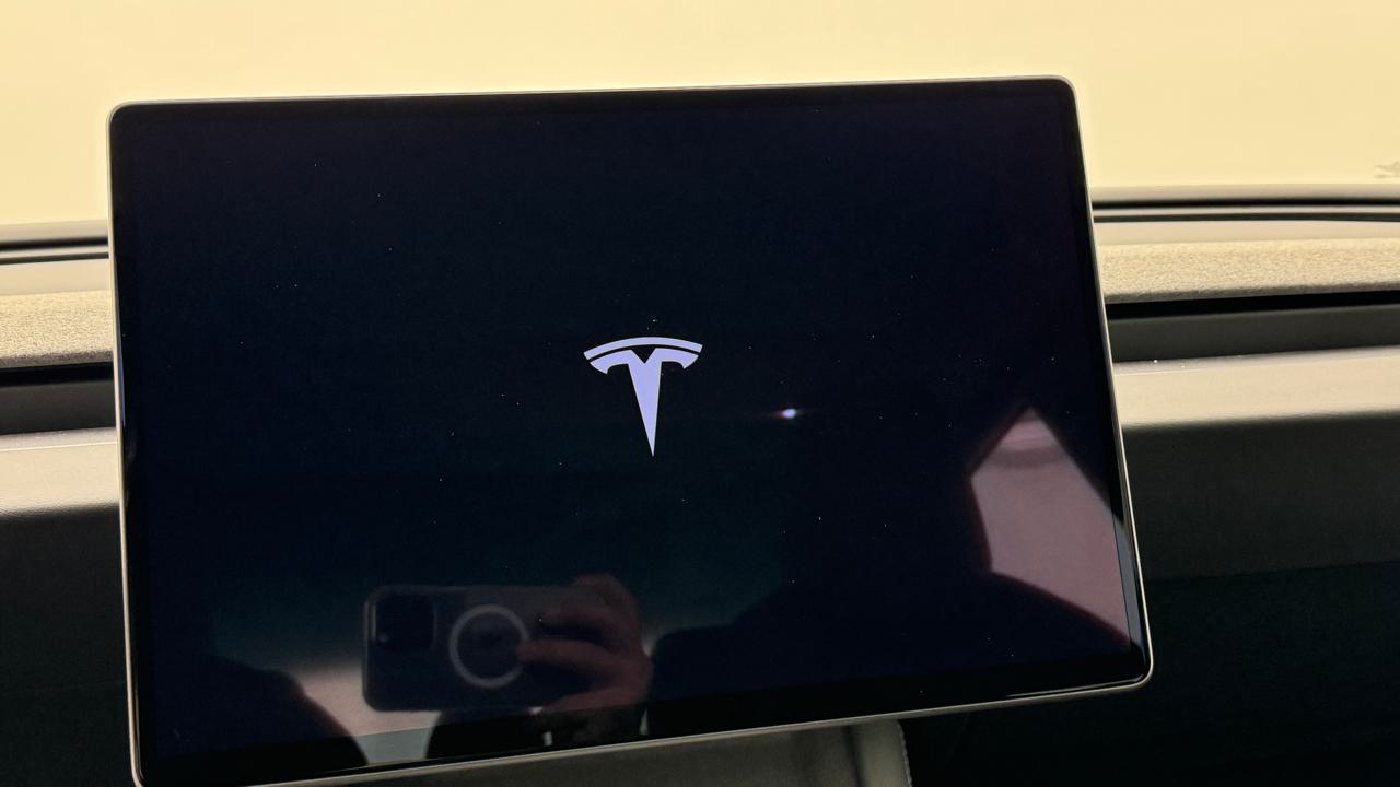 TESLA Model 3 RWD-image-7