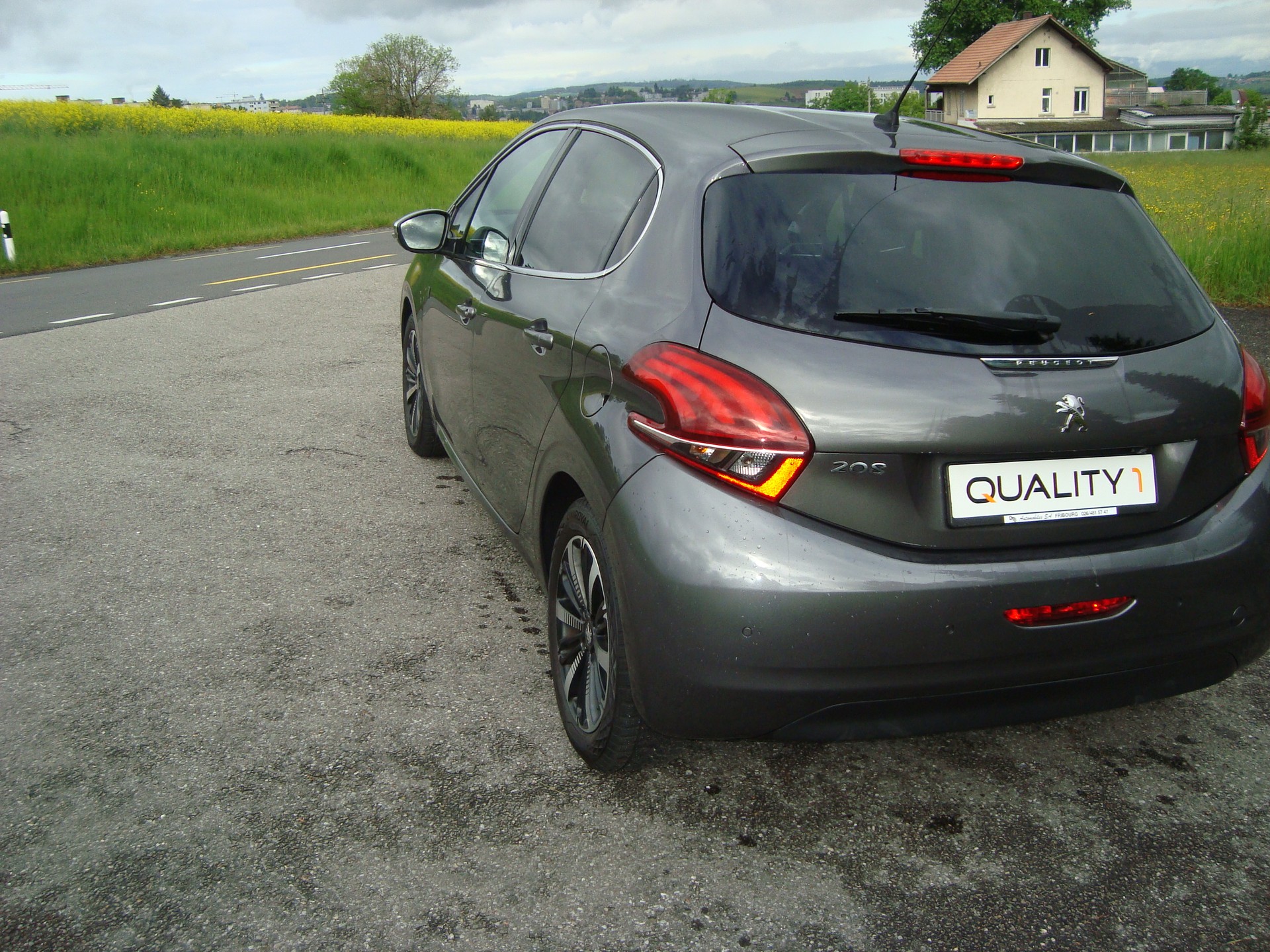 PEUGEOT 208 1.2 PureTech Active EAT6-image-3
