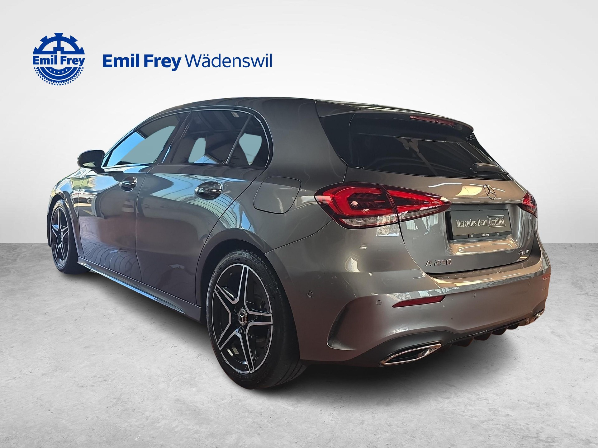 MERCEDES-BENZ A 250 4MATIC AMG Line-showroom-element-2