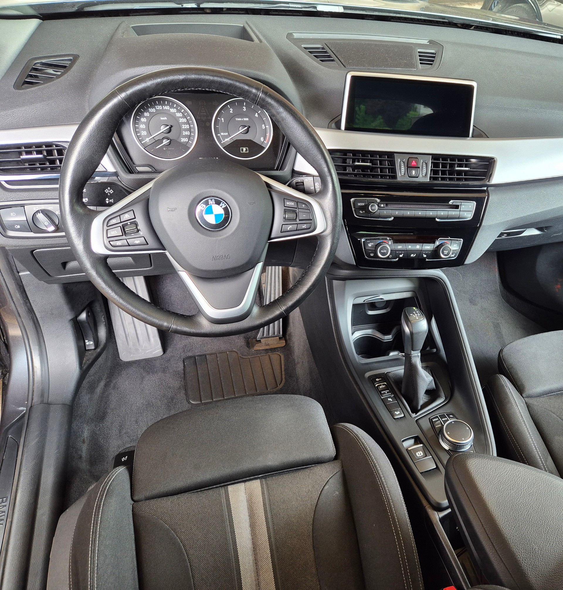 BMW X1 xDrive 20d Steptronic-image-5