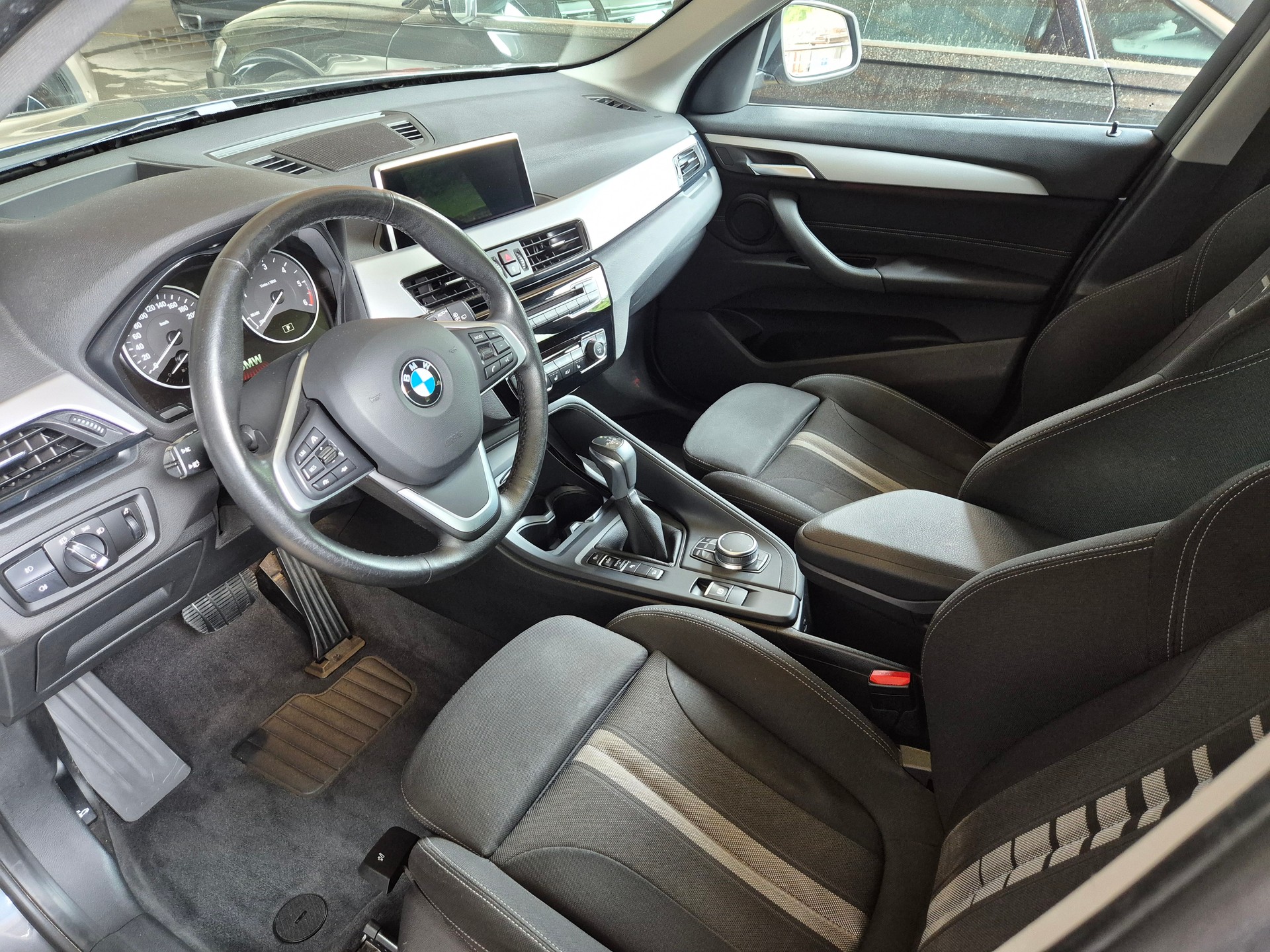 BMW X1 xDrive 20d Steptronic-image-6