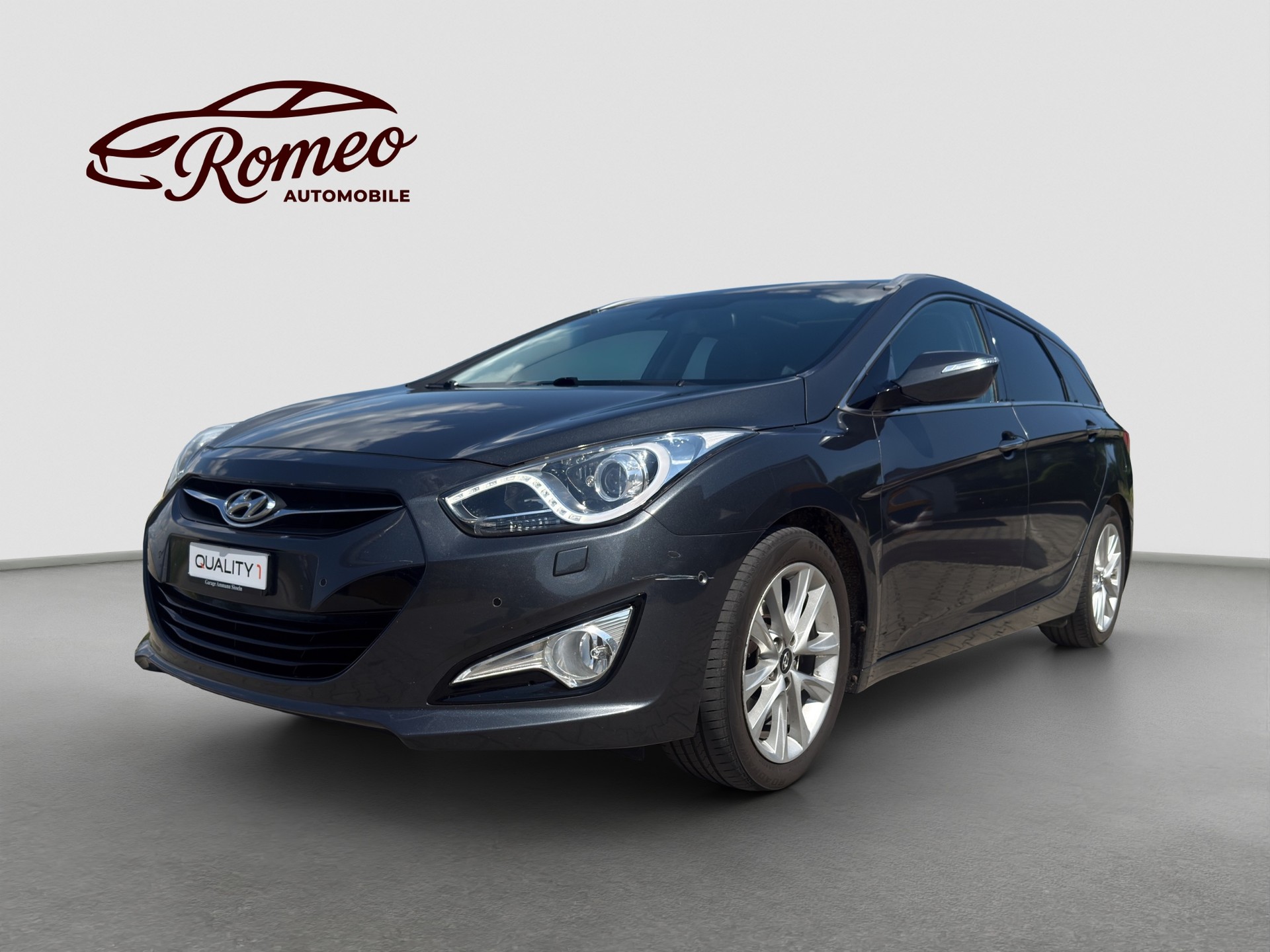 HYUNDAI i40 Wagon 1.7 CRDI Premium Automatic ** Frisch ab MFK und Service ** Panorama -Schiebedach **